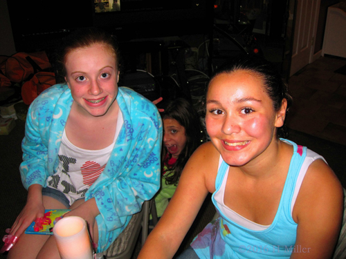 Photobombed At Kayla's Kids Spa Party! Photobombed At Kayla's Kids Spa Party!