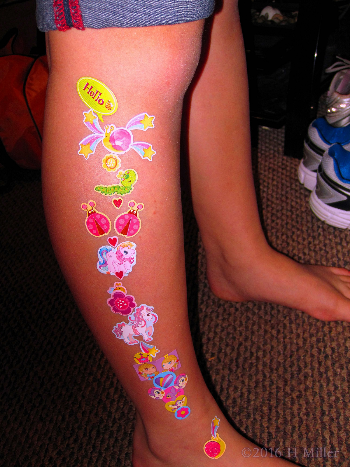 Cute DIY Sticker Tattoo At The Kids Spa! 