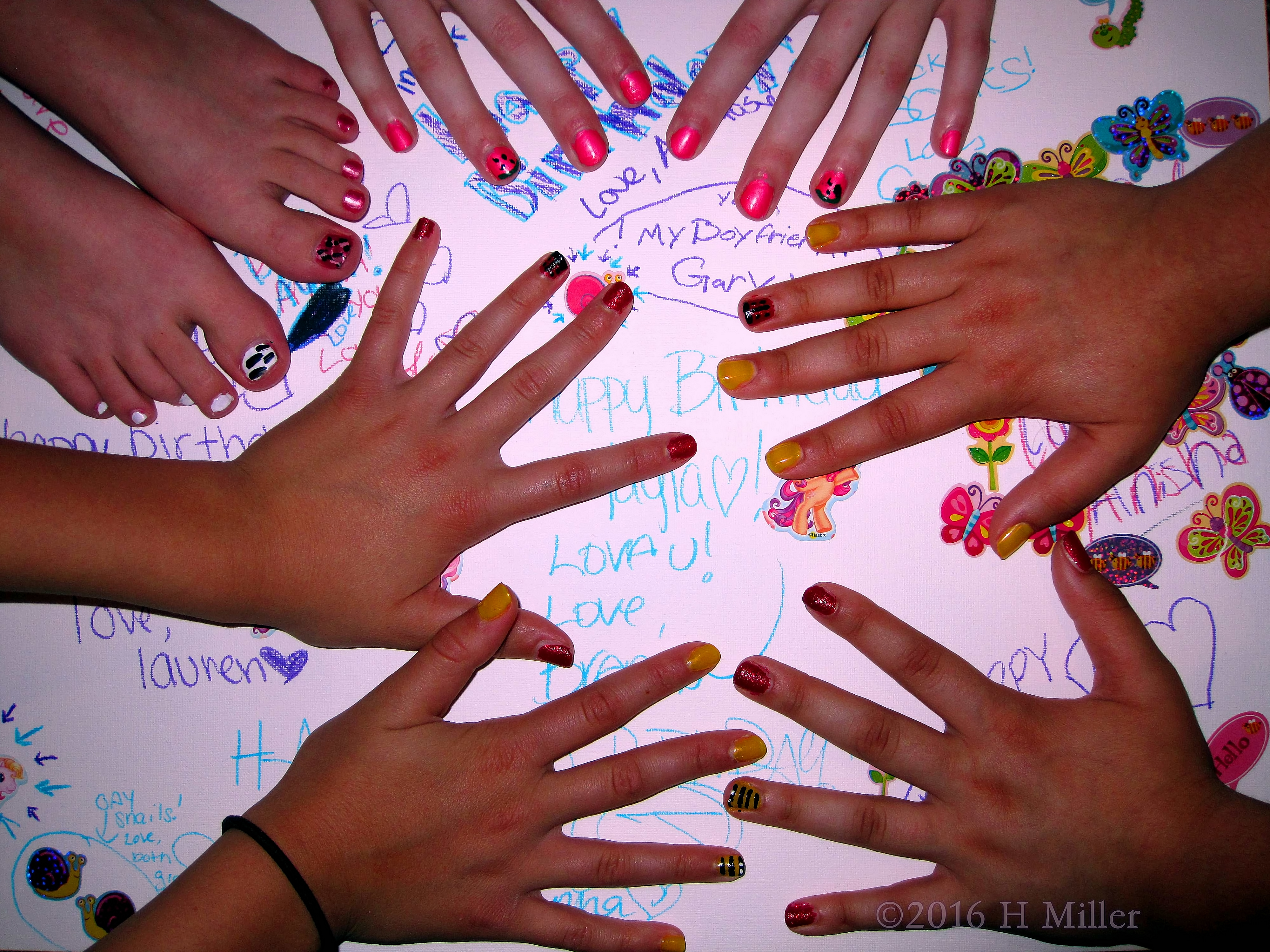 Cute Kids Manis On A Cute Card! Cute Kids Manis On A Cute Card!