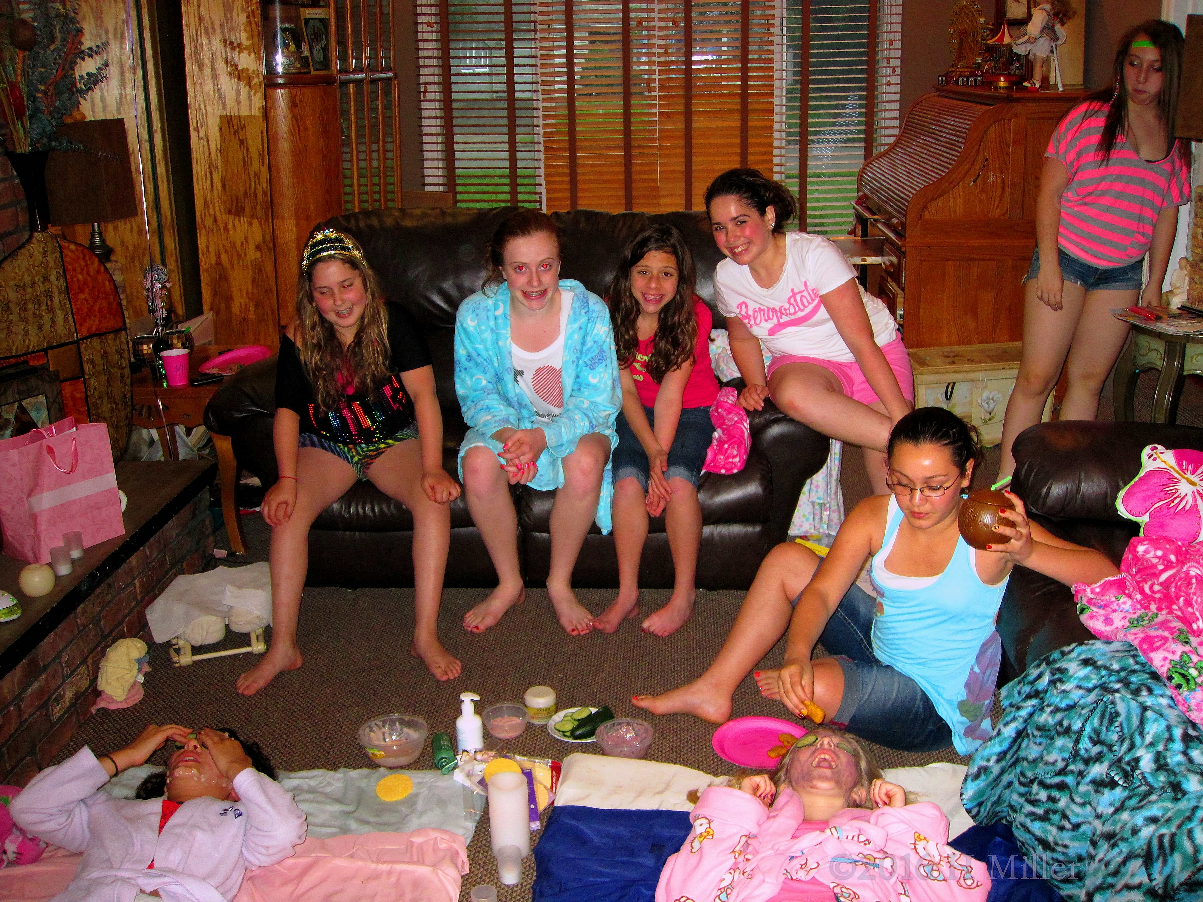 Hanging Out At The Kids Spa Party! Hanging Out At The Kids Spa Party!