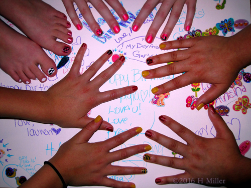 Cute Kids Manis On A Cute Card! Cute Kids Manis On A Cute Card!