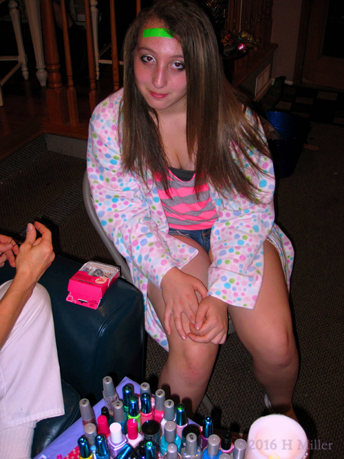 Ready To Get Her Kids Mani Don Ready To Get Her Kids Mani Don