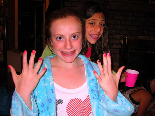 They're Both Happy With The Home Kids Spa Part They're Both Happy With The Home Kids Spa Part