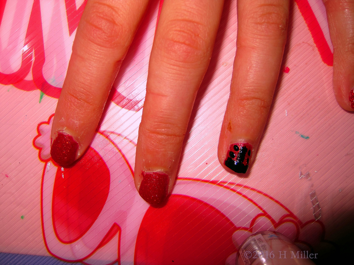 Cool Sparkly Red Kids Mini Mani 1200px~32~.jpg Smiling Faces Are All That Is Needed For A Perfect Spa Party Group Picture! 