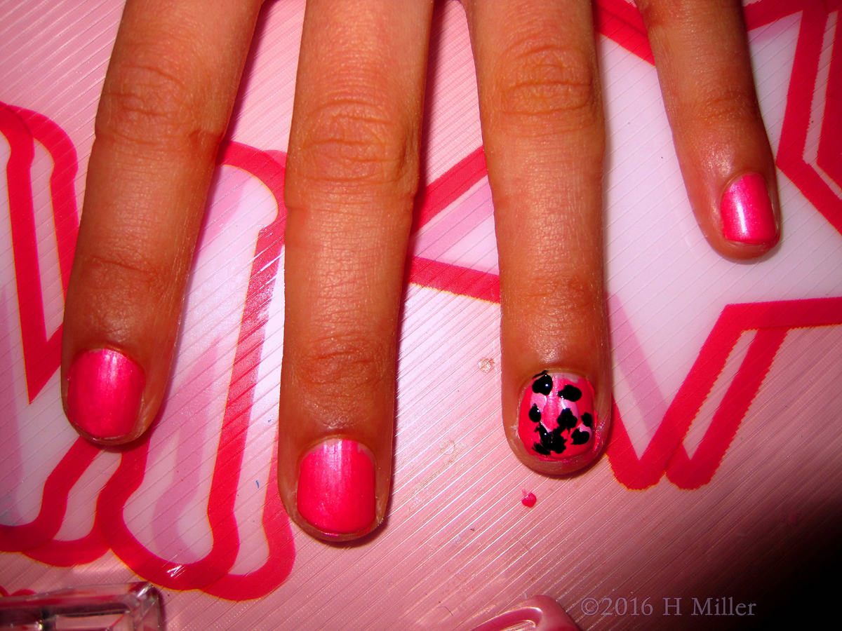 Pink Dotticure Home Spa Mani 1200px~34~.jpg Pre Girls Facial Smiling Pic! 