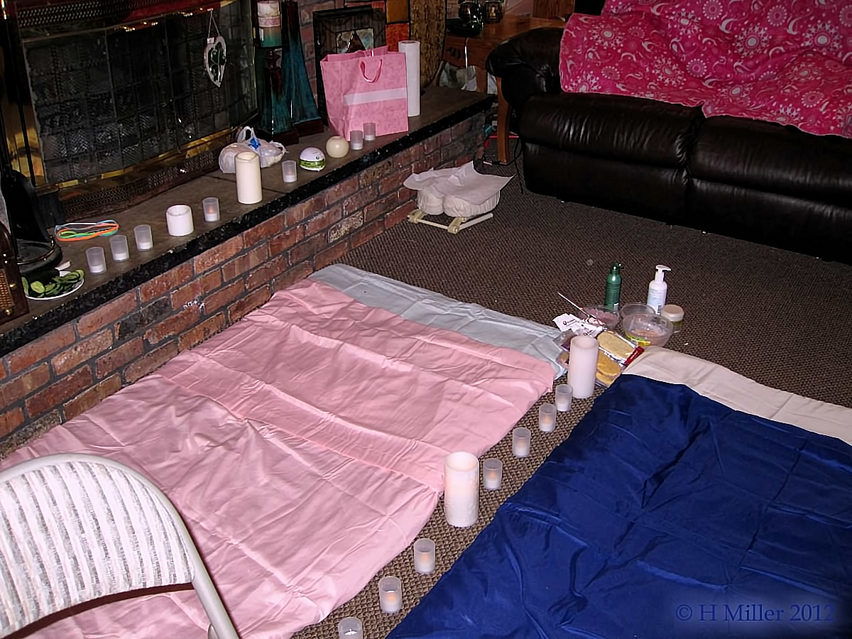 Ready To Begin 1200px~5~.jpg Well Organized Facial Setup For The Kids Spa Party!