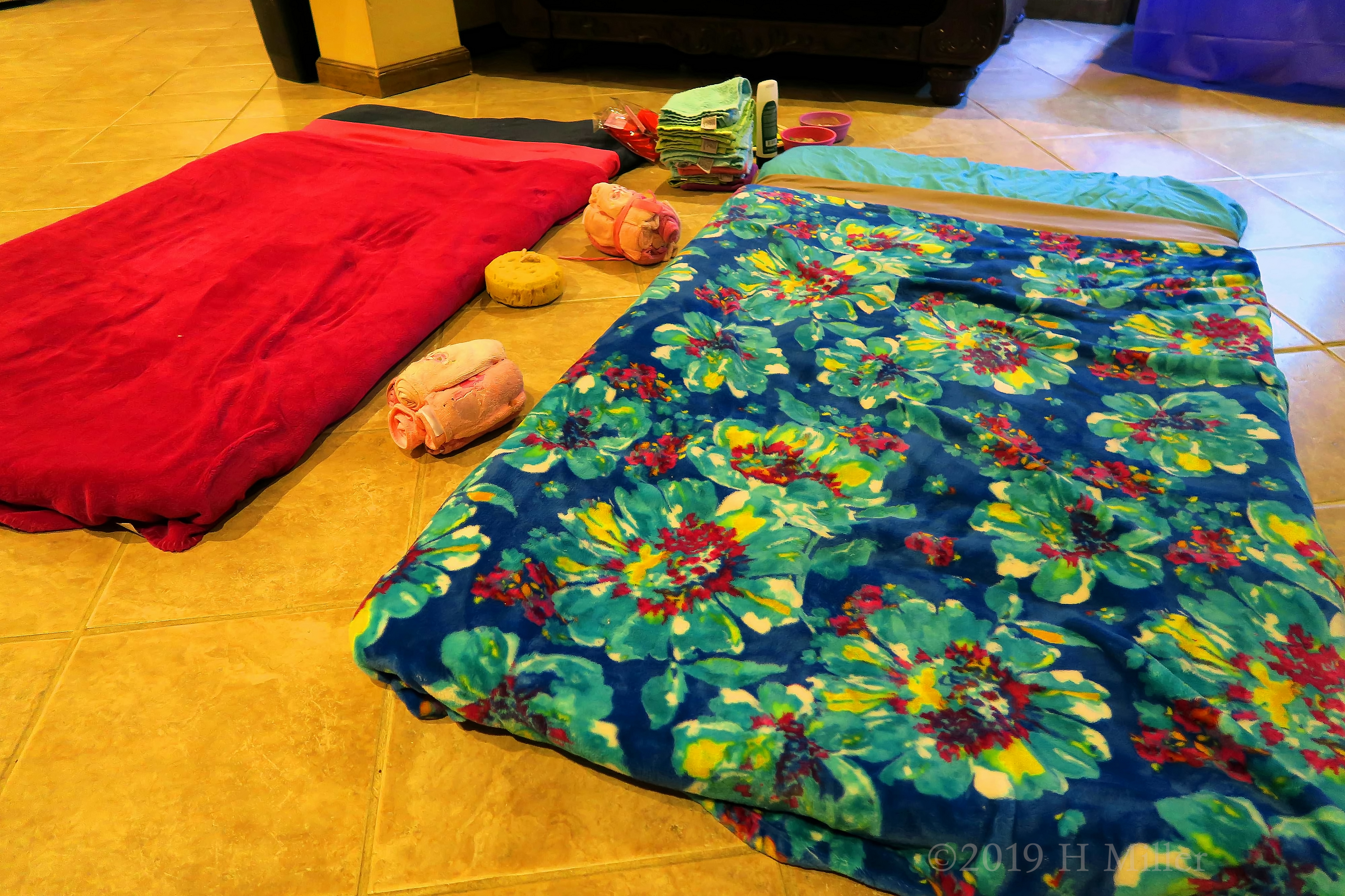 Colorful Floral Kids Spa Facial Mats! 4 Colorful Floral Kids Spa Facial Mats! 4