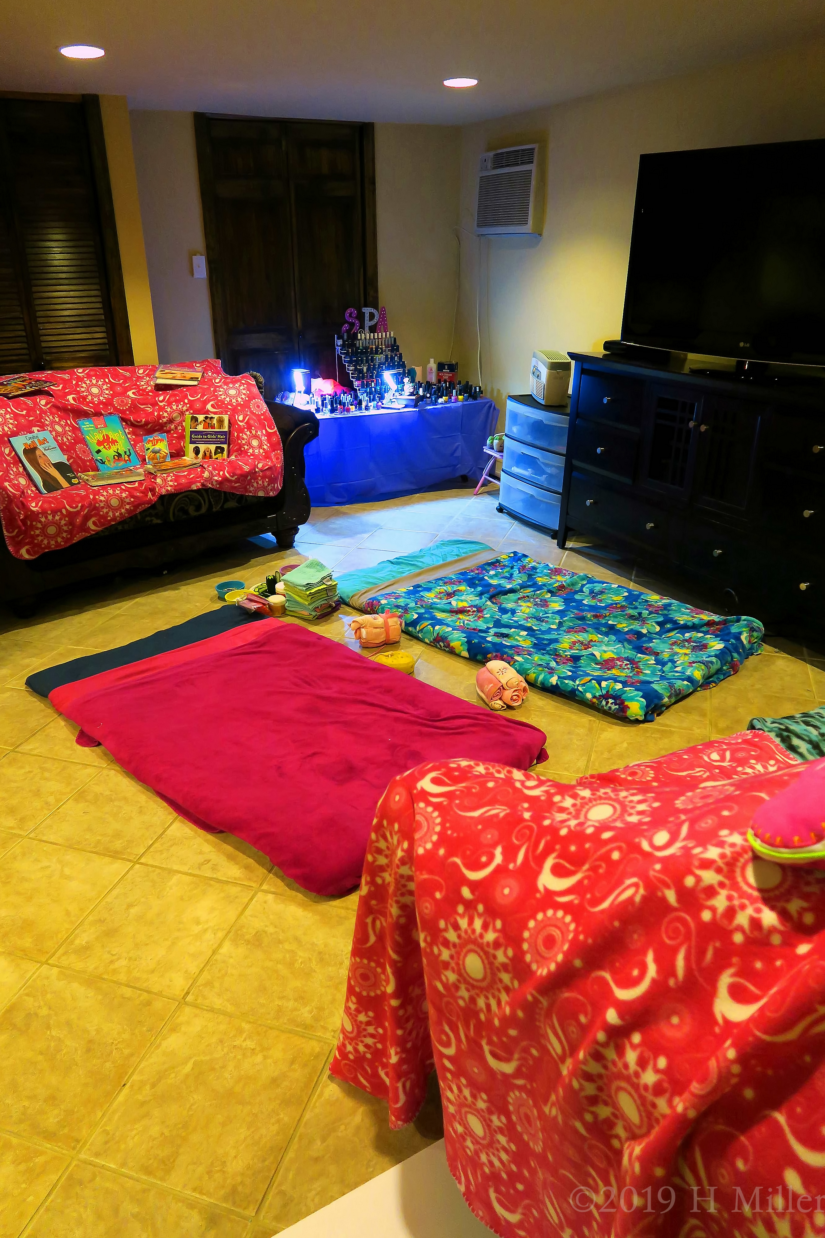 Colorful Spa Party Decorations For Girls 4 Colorful Spa Party Decorations For Girls 4