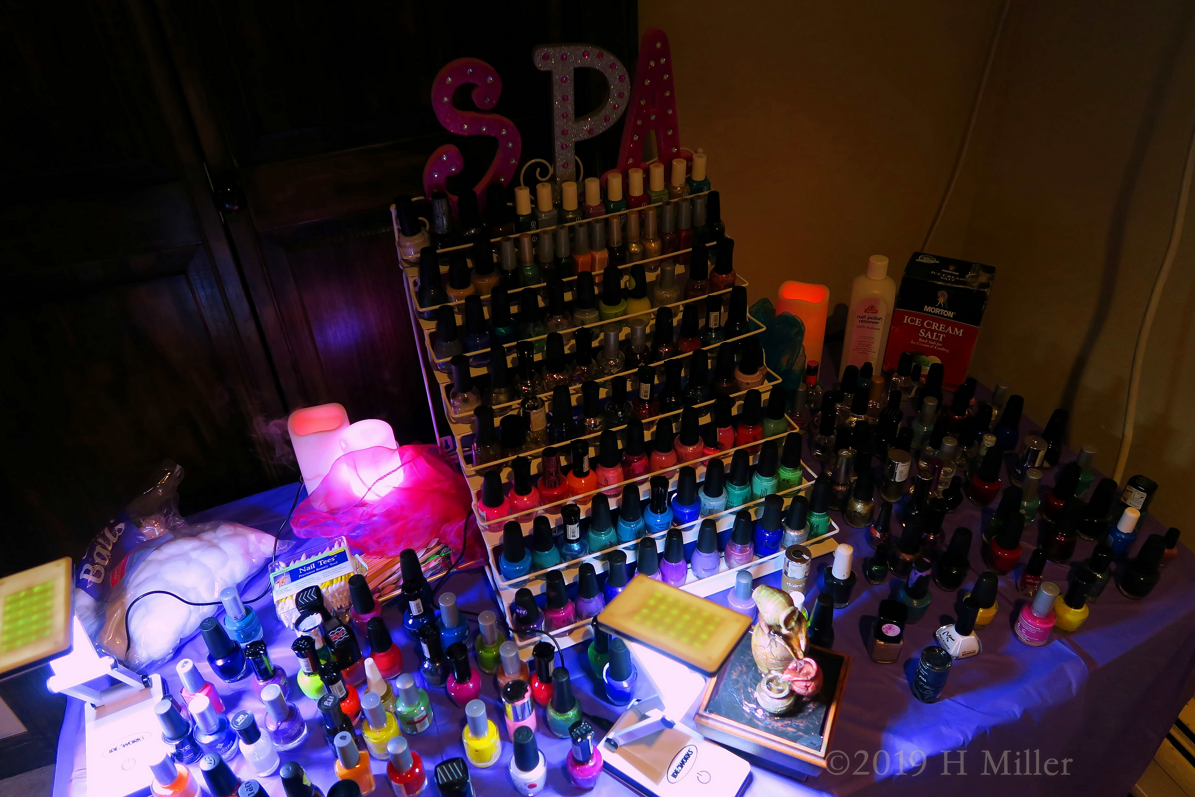 Dream Collection Of Manicure Accessories For Girls At The Nail Salon For Kids! Dream Collection Of Manicure Accessories For Girls At The Nail Salon For Kids!