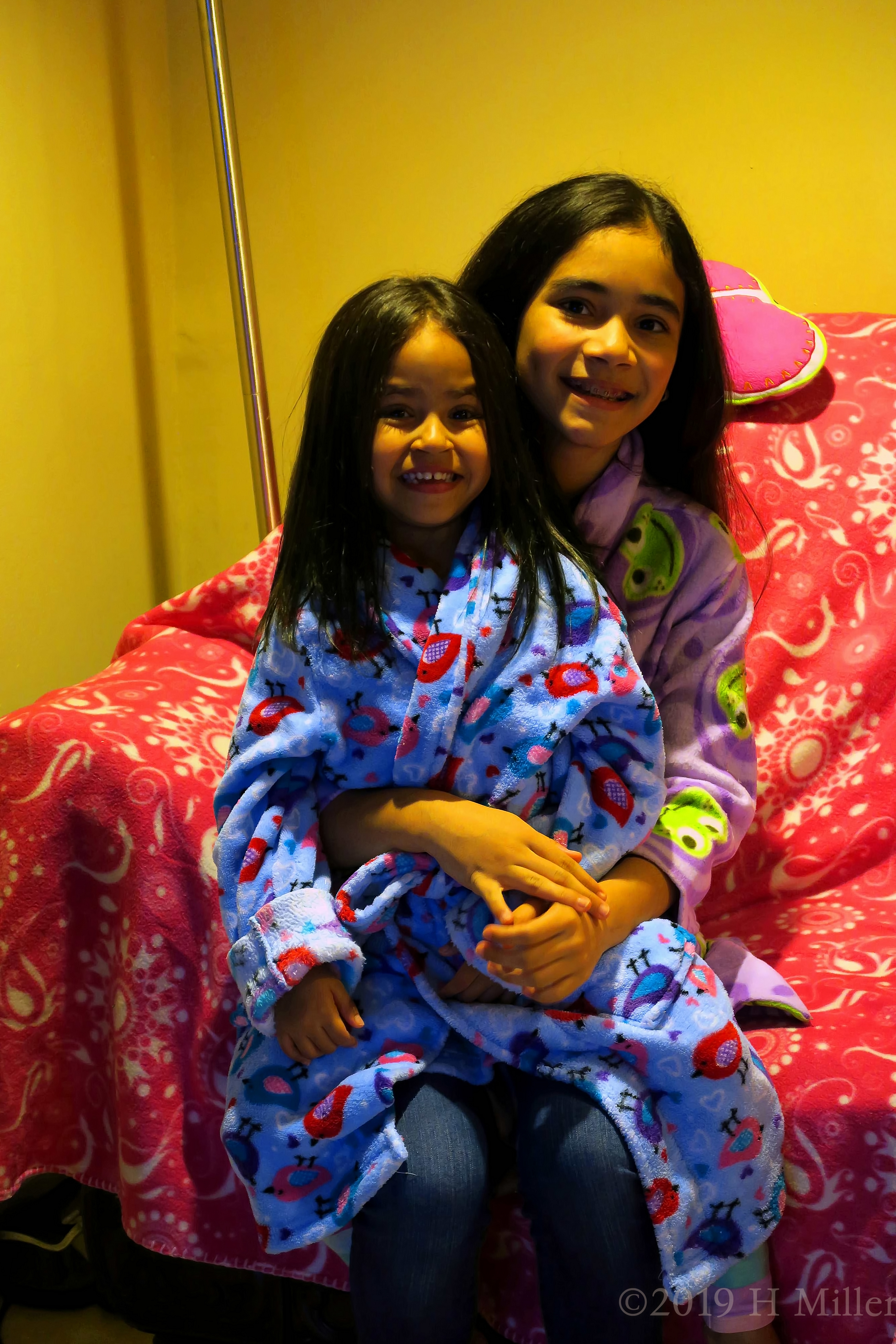 Girls Posing For The Picture 4 Girls Posing For The Picture 4