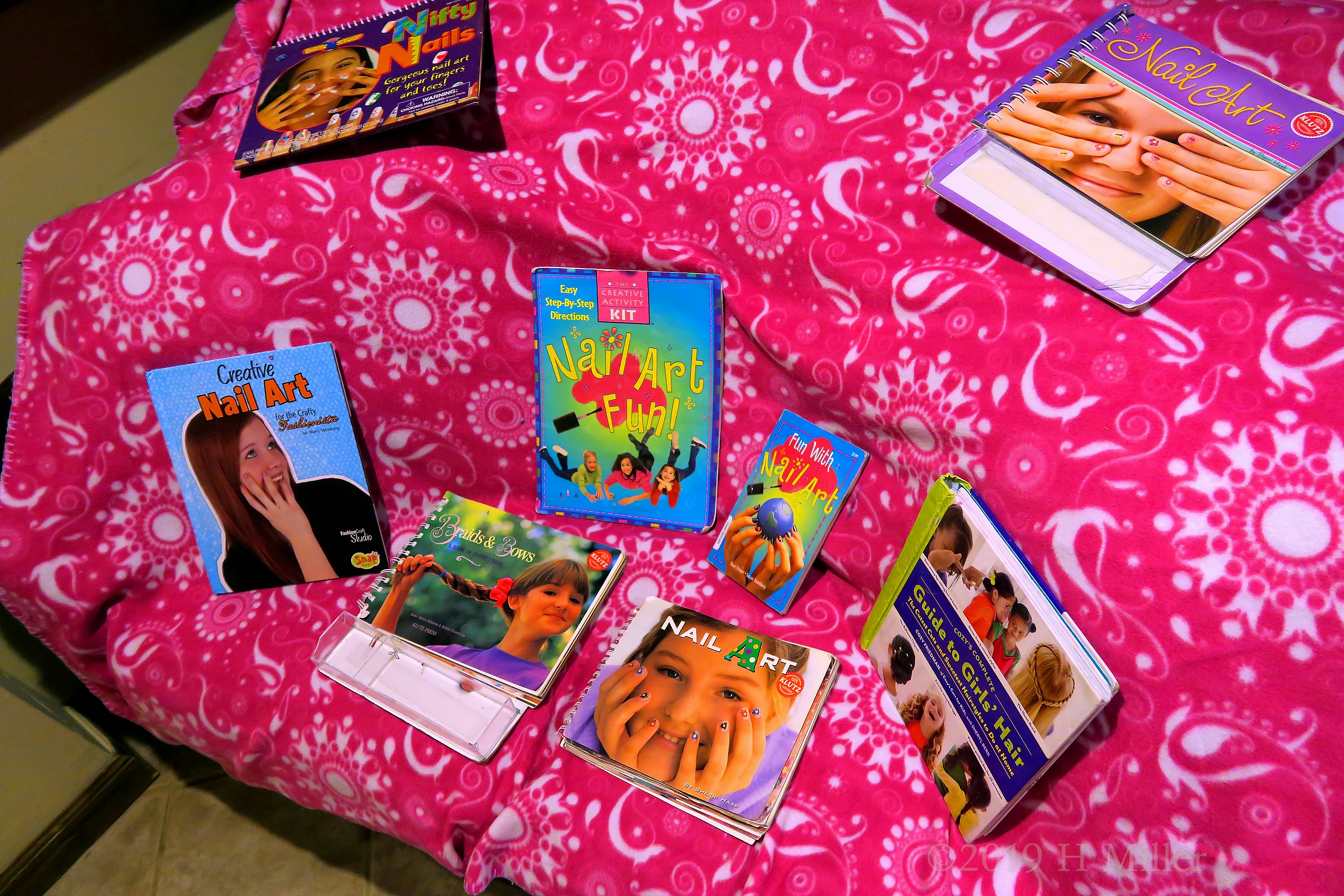 Useful Guides To Pick Nail Designs At The Spa Party For Girls 4 Useful Guides To Pick Nail Designs At The Spa Party For Girls 4