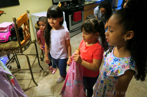 Girls Taking Spa Robes To Wear For The Kids Spa At The Birthday Party Girls Taking Spa Robes To Wear For The Kids Spa At The Birthday Party