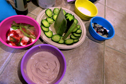 Healthy And Fresh Face Masques For Kids Facial Application! Healthy And Fresh Face Masques For Kids Facial Application!