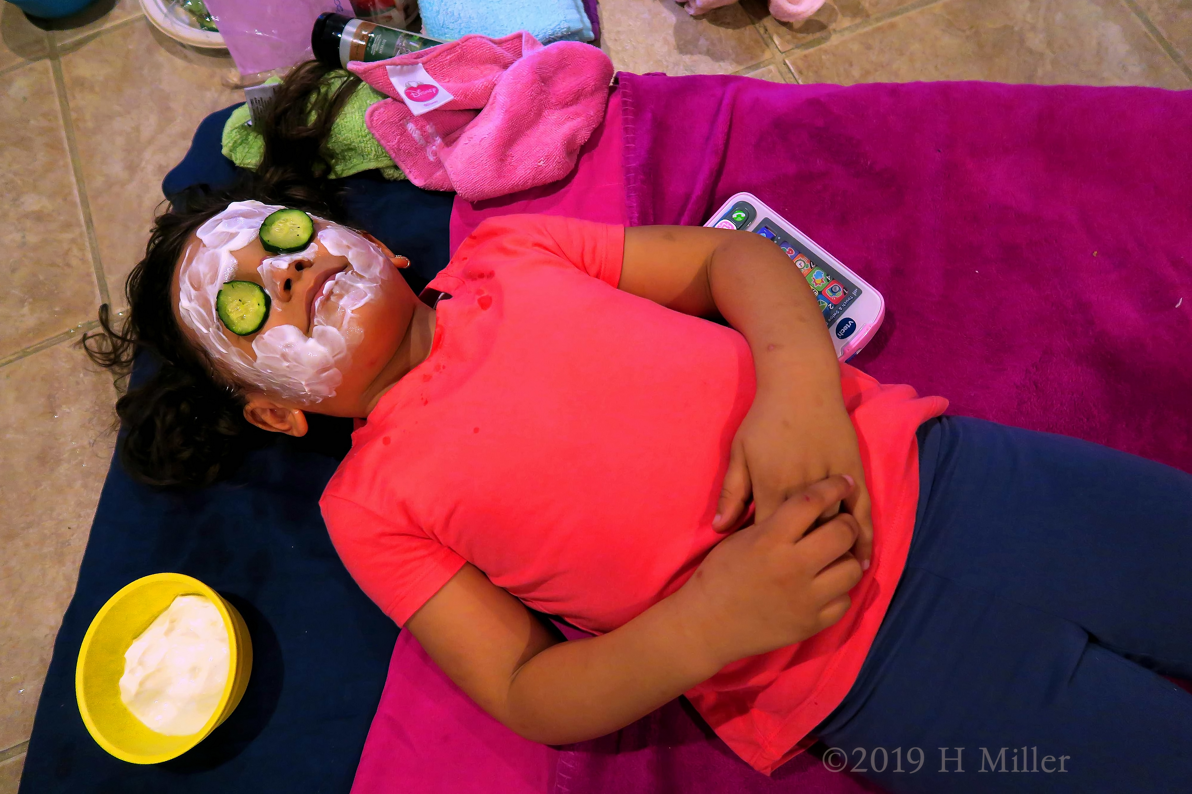 Birthday Party Guest Getting Cucumber Masque At The Spa Birthday Party 4 Birthday Party Guest Getting Cucumber Masque At The Spa Birthday Party 4