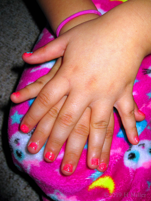 Glitter Pink Mini Mani Desig