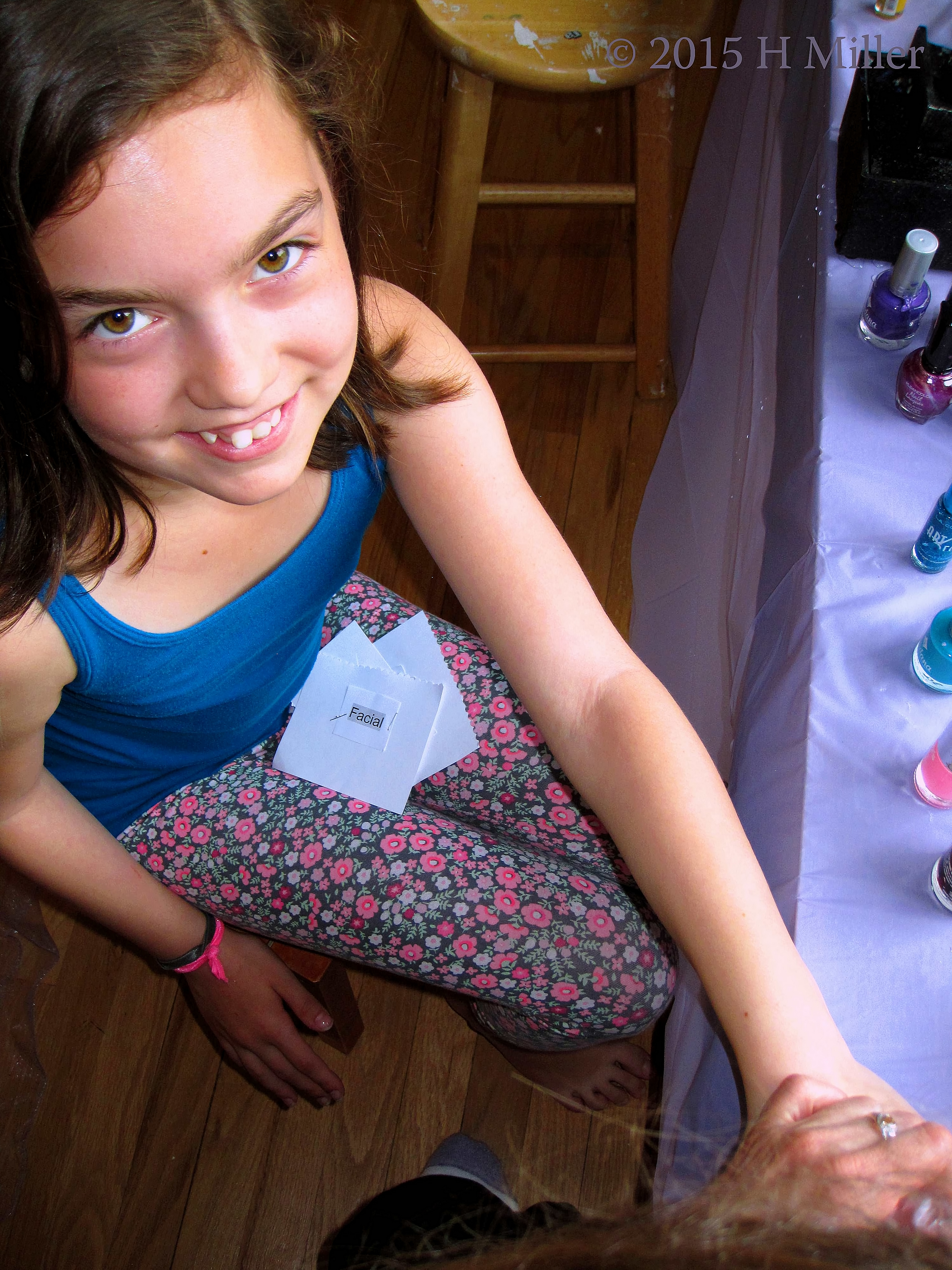 Manicure For Kids. Manicure For Kids.