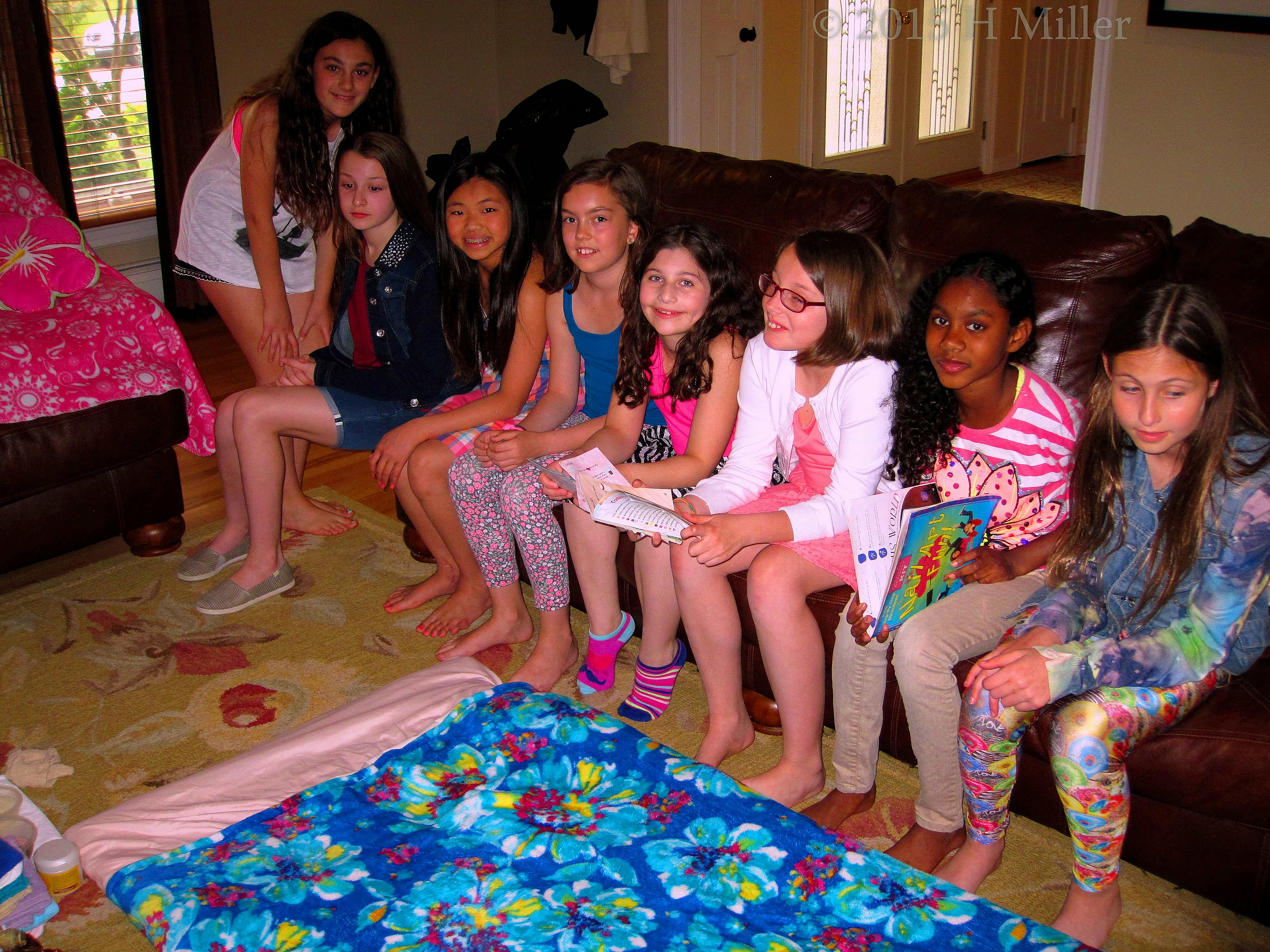 The Guests Begin To Check Out The Books. The Guests Begin To Check Out The Books.