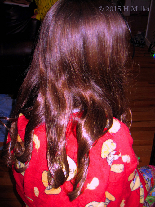 Loose Curls Hair Style. Kids Hair Styling.