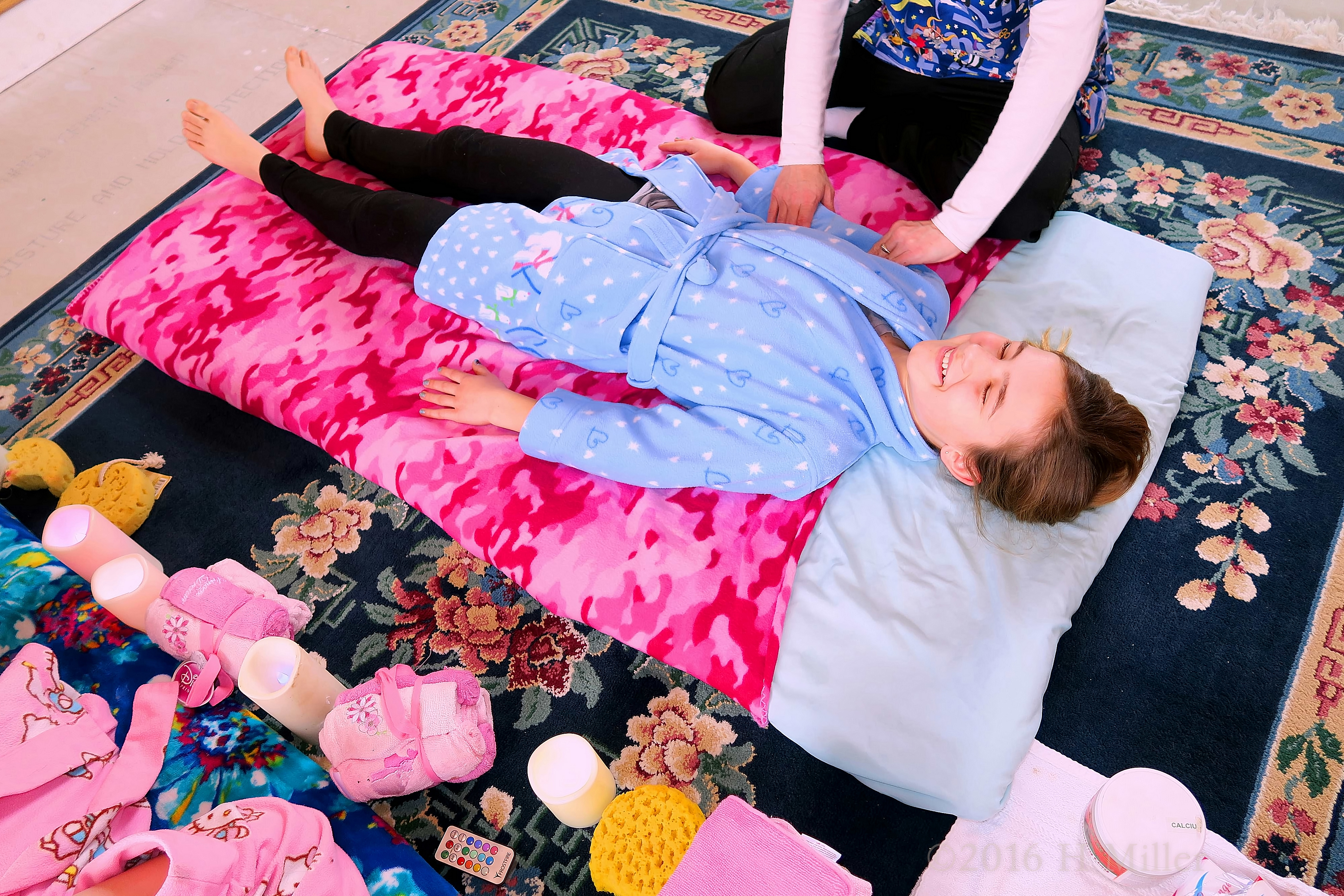 Happy During Her Kids Massage Happy During Her Kids Massage