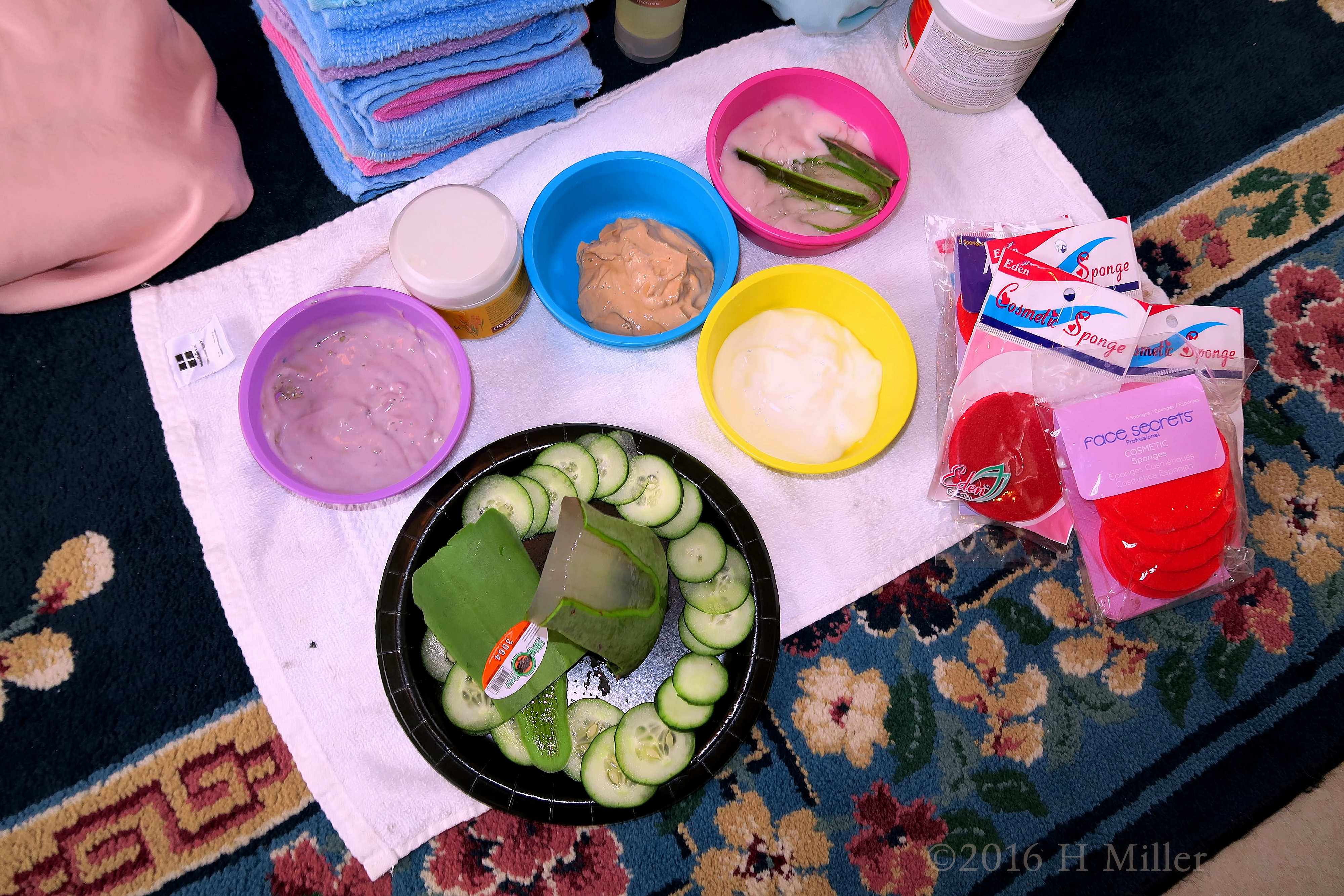 Homemade Kids Facials Made From Strawberry, Blueberry, Chocolate, And Vanilla Yogurt Homemade Kids Facials Made From Strawberry, Blueberry, Chocolate, And Vanilla Yogurt