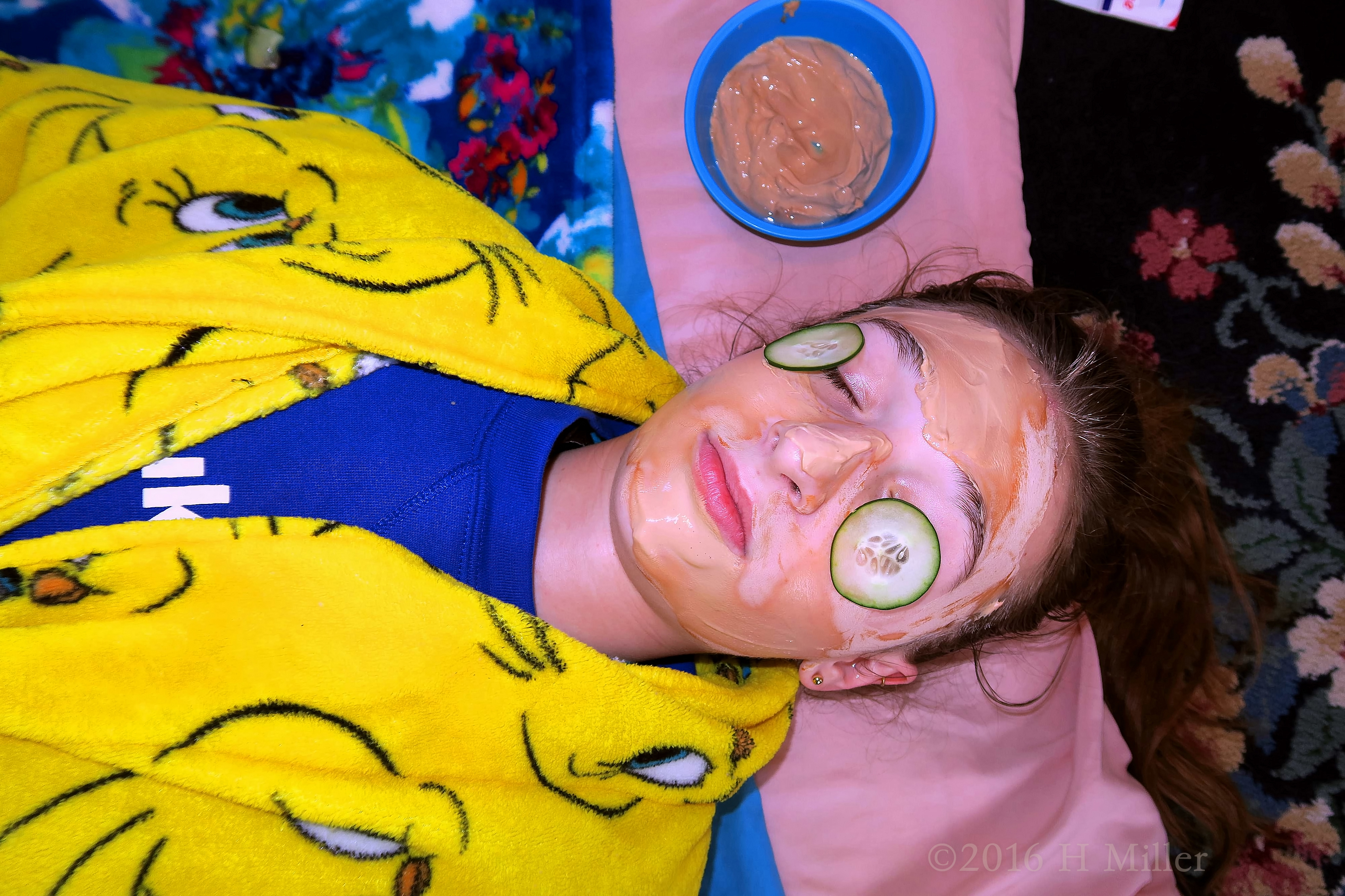 Missing Cucumber Isn't An Issue With This Strawberry Kids Facial Mask Missing Cucumber Isn't An Issue With This Strawberry Kids Facial Mask