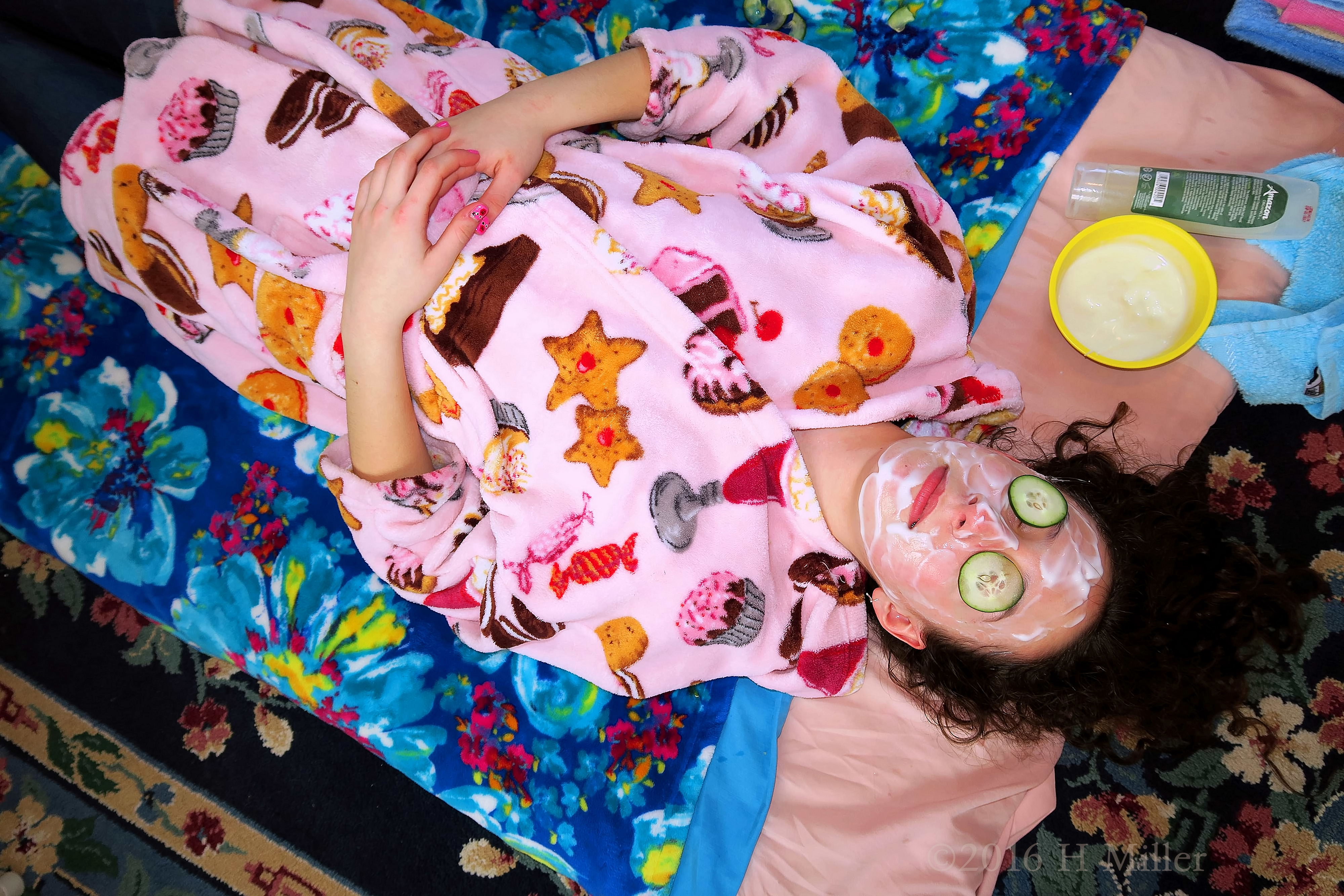 Relaxing With Her Yogurt Kids Facial Mask And Dessert Robe Relaxing With Her Yogurt Kids Facial Mask And Dessert Robe