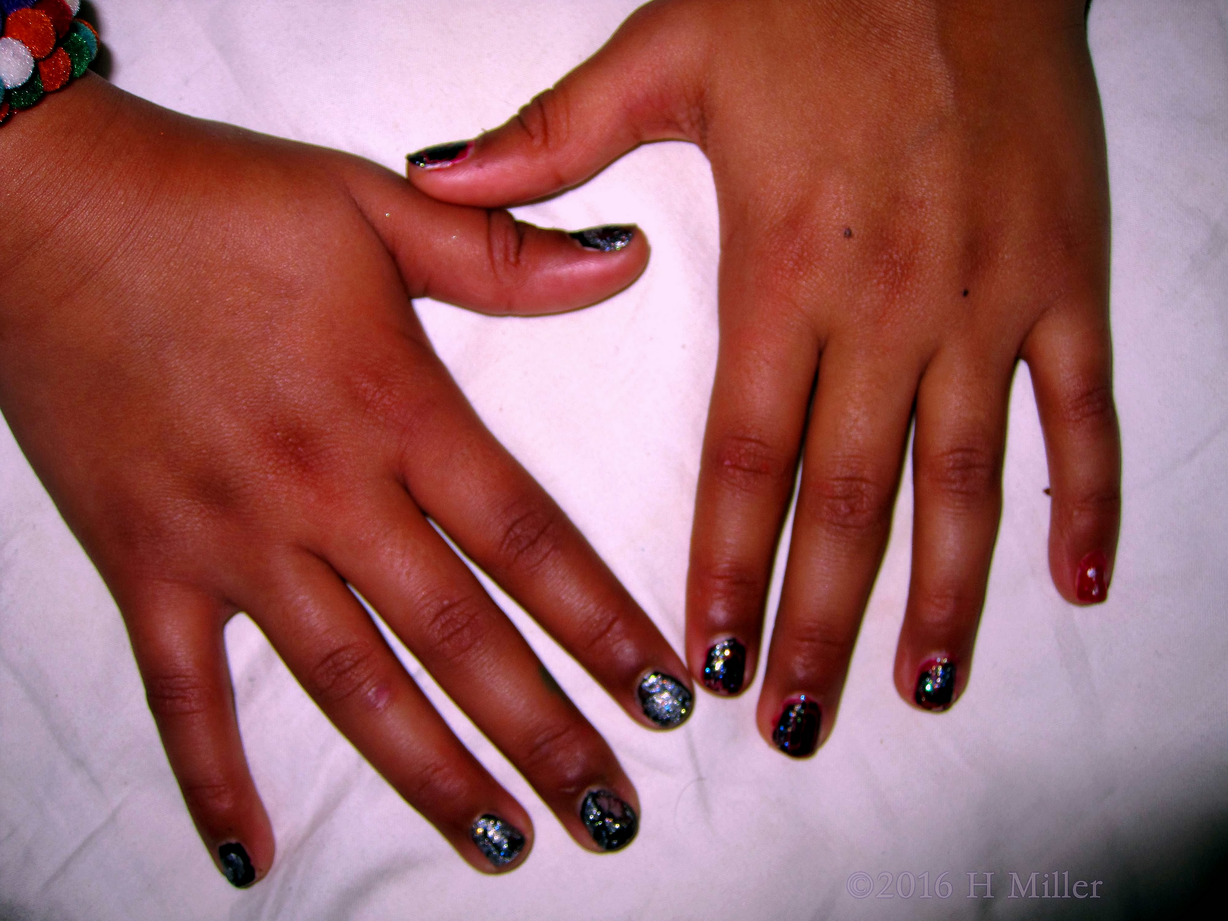 Cool Black And Glittery Manicure Cool Black And Glittery Manicure