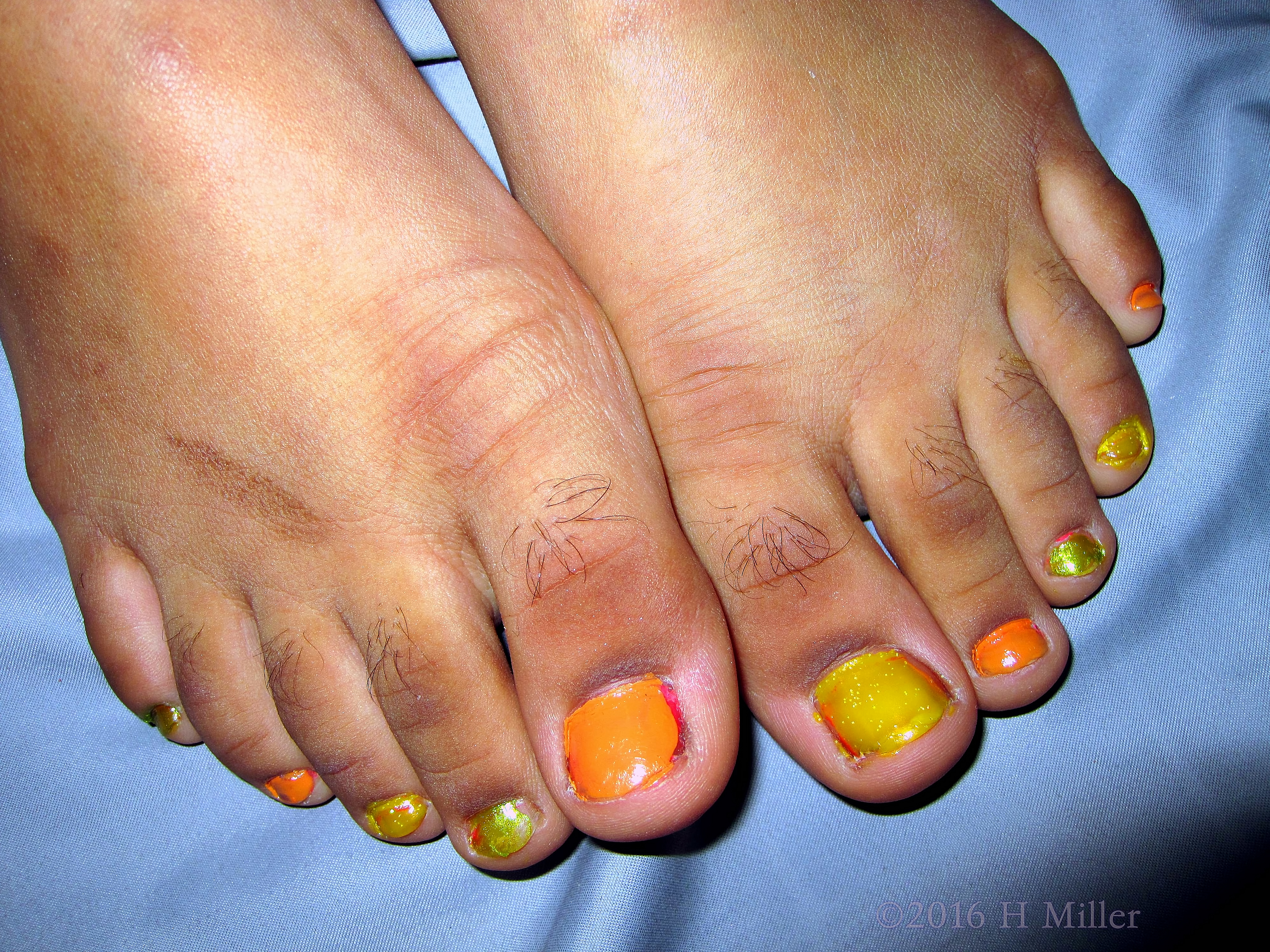 Cute Gold And Orange Pedicure Cute Gold And Orange Pedicure