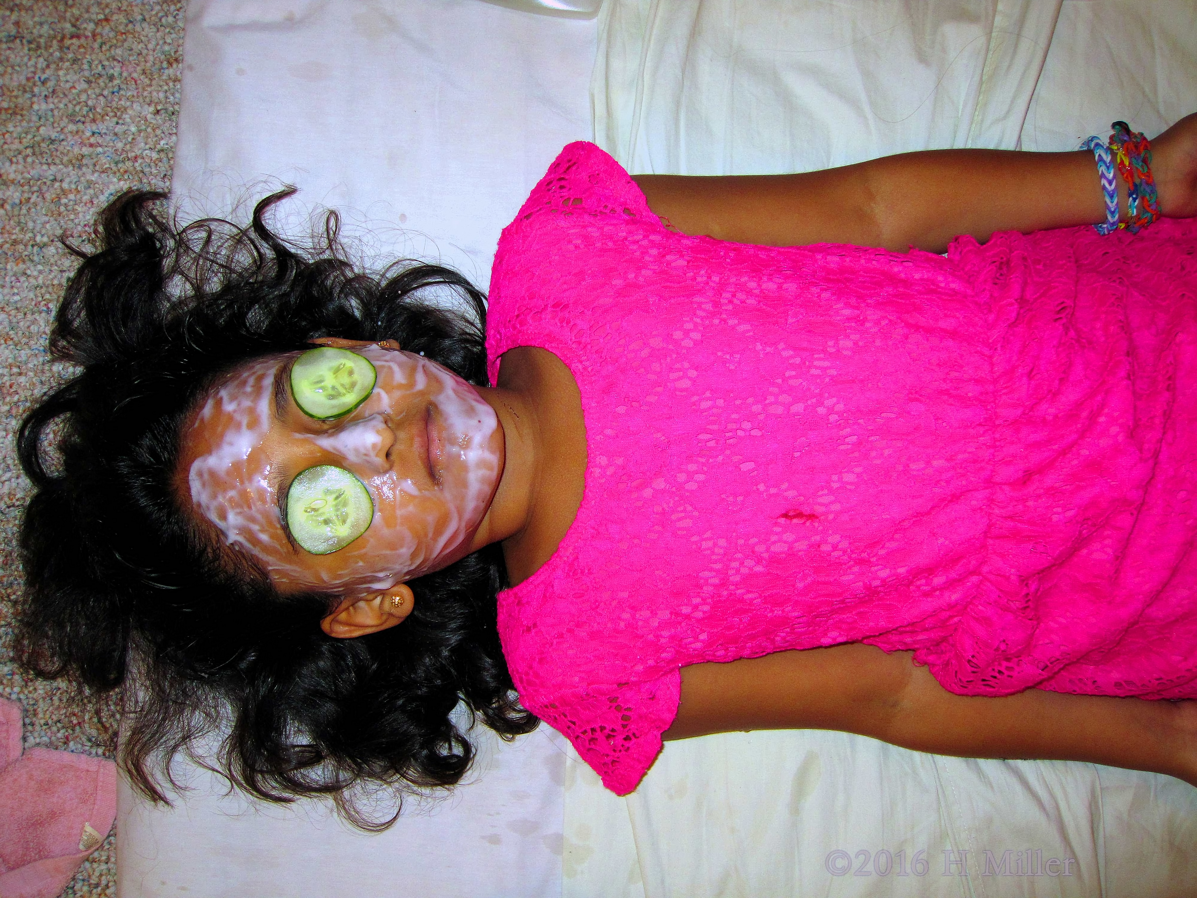 She Looks Relaxed In A Homemade Vanilla Facial She Looks Relaxed In A Homemade Vanilla Facial