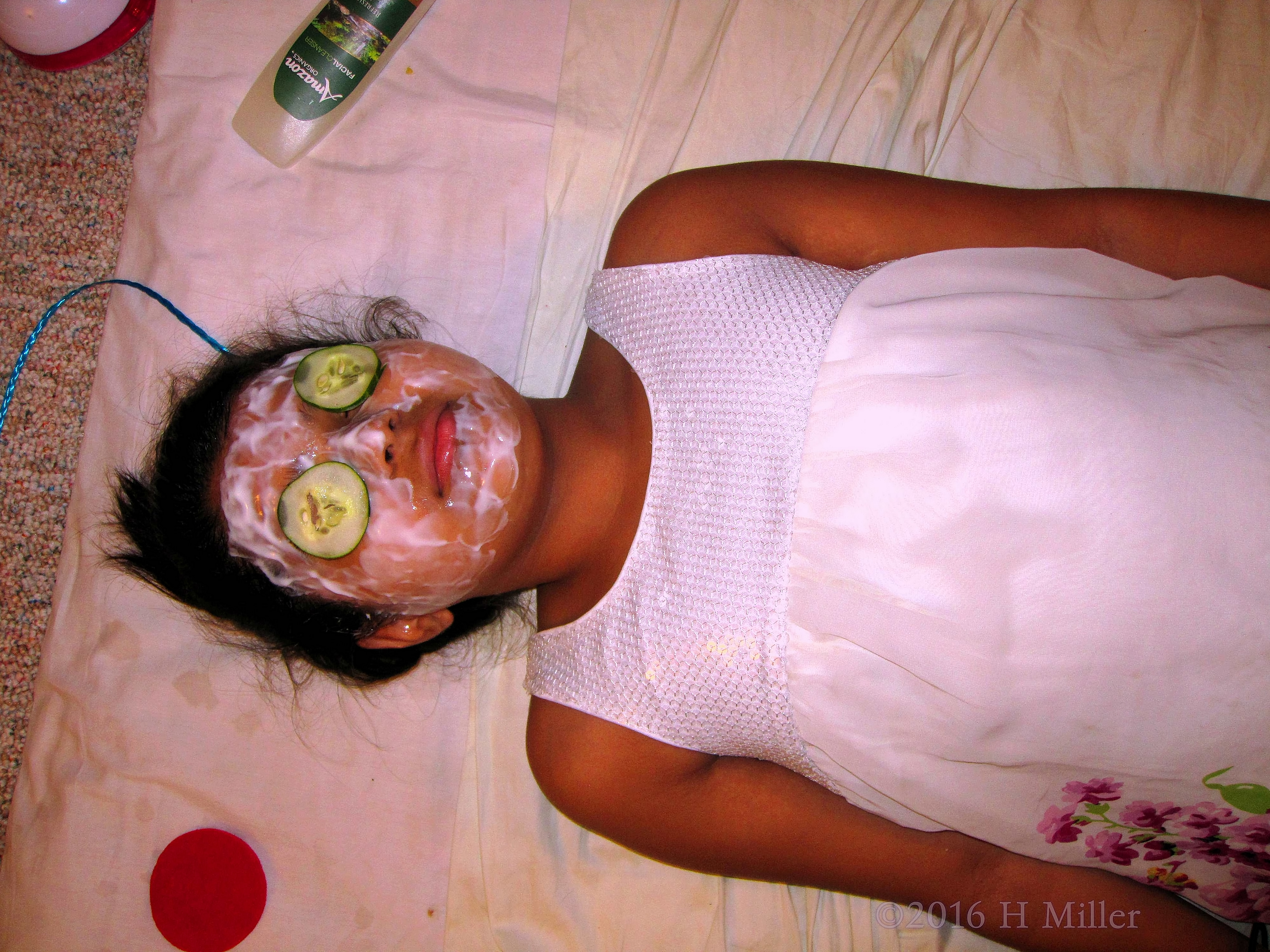 She Looks Very Relaxed With A Vanilla Girls Facial She Looks Very Relaxed With A Vanilla Girls Facial