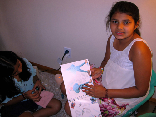 She Likes That Hairstyle! She Likes That Hairstyle!