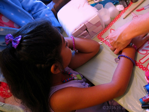 Time For Mini Manis! Time For Mini Manis!