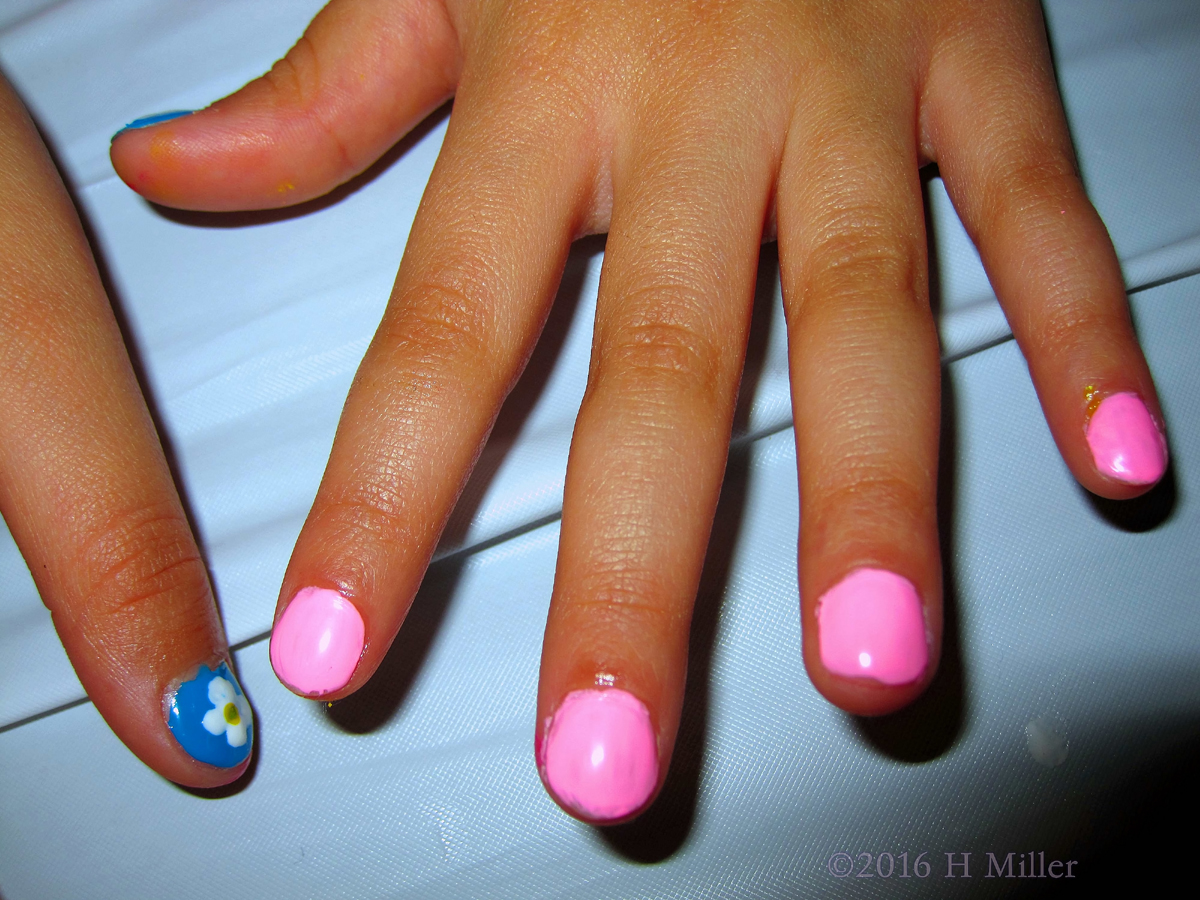 Pink And Blue Flower Manicure 