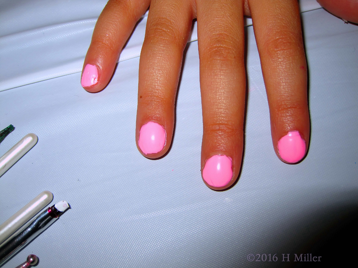 Pretty Pink Manicure 