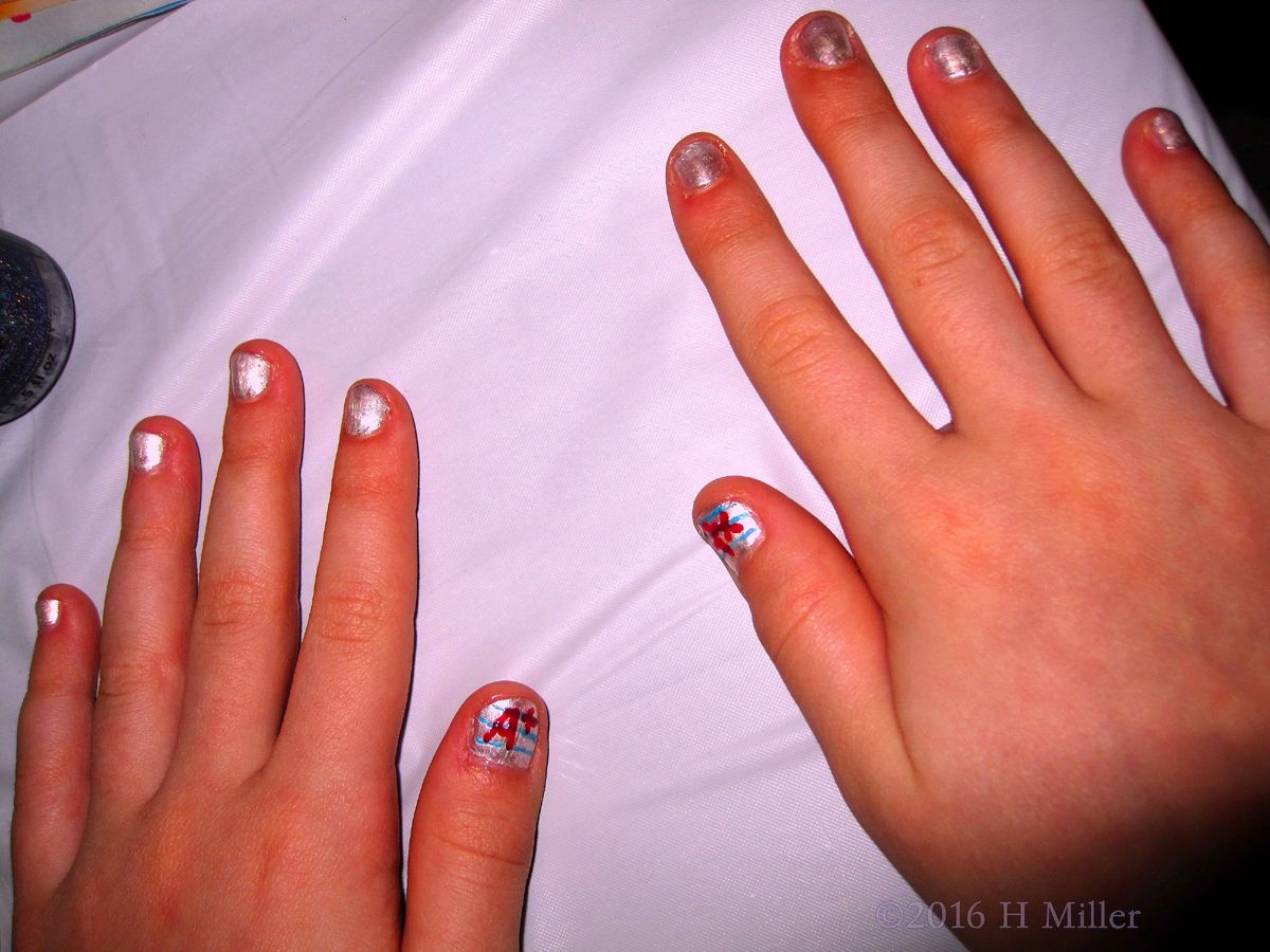 Silver And Red Manicure 