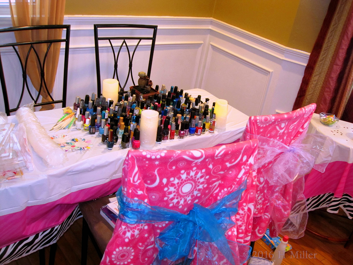 The Manicure Table Looks Awesome!