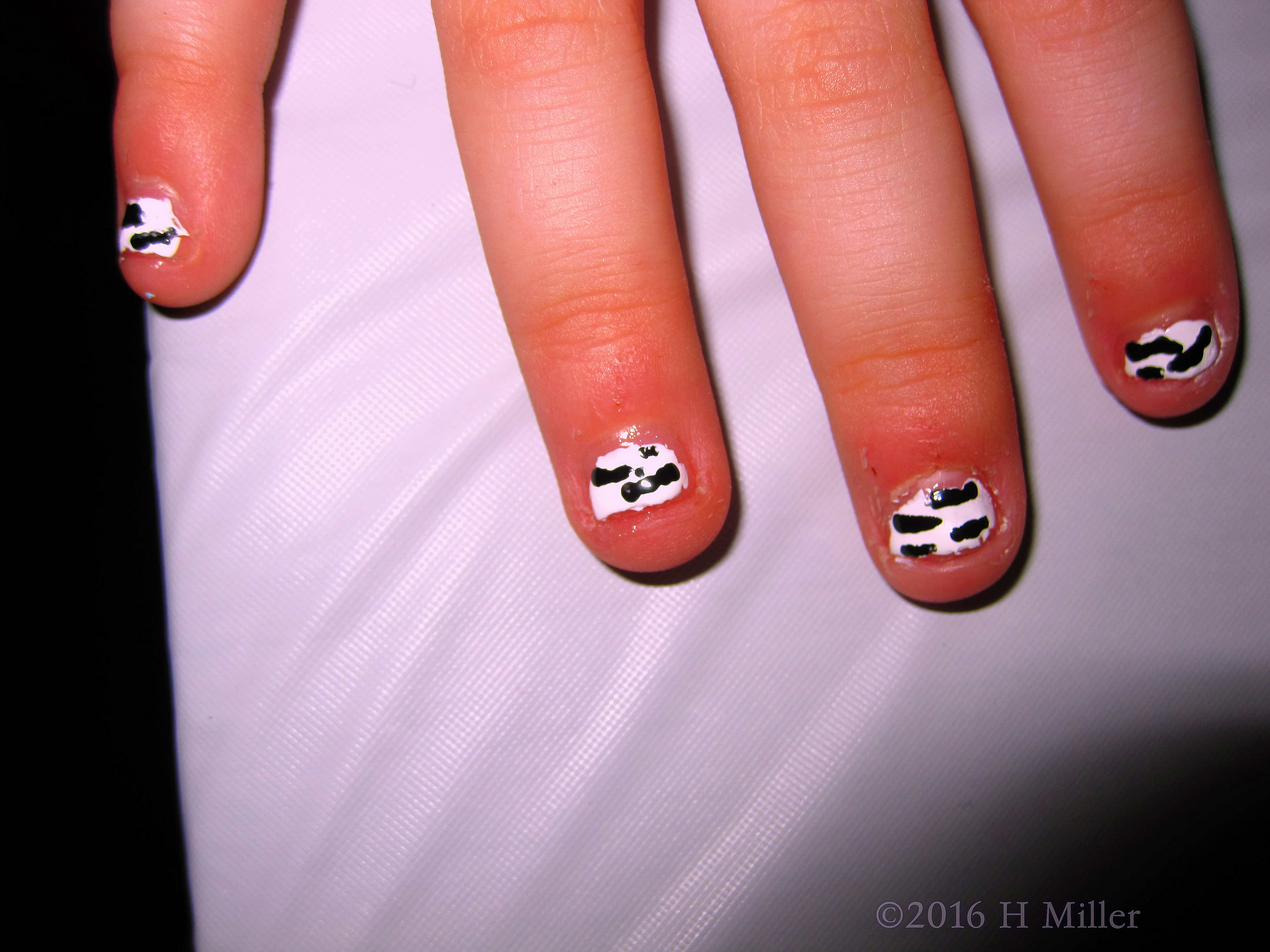 Black And White Mini Mani Black And White Mini Mani