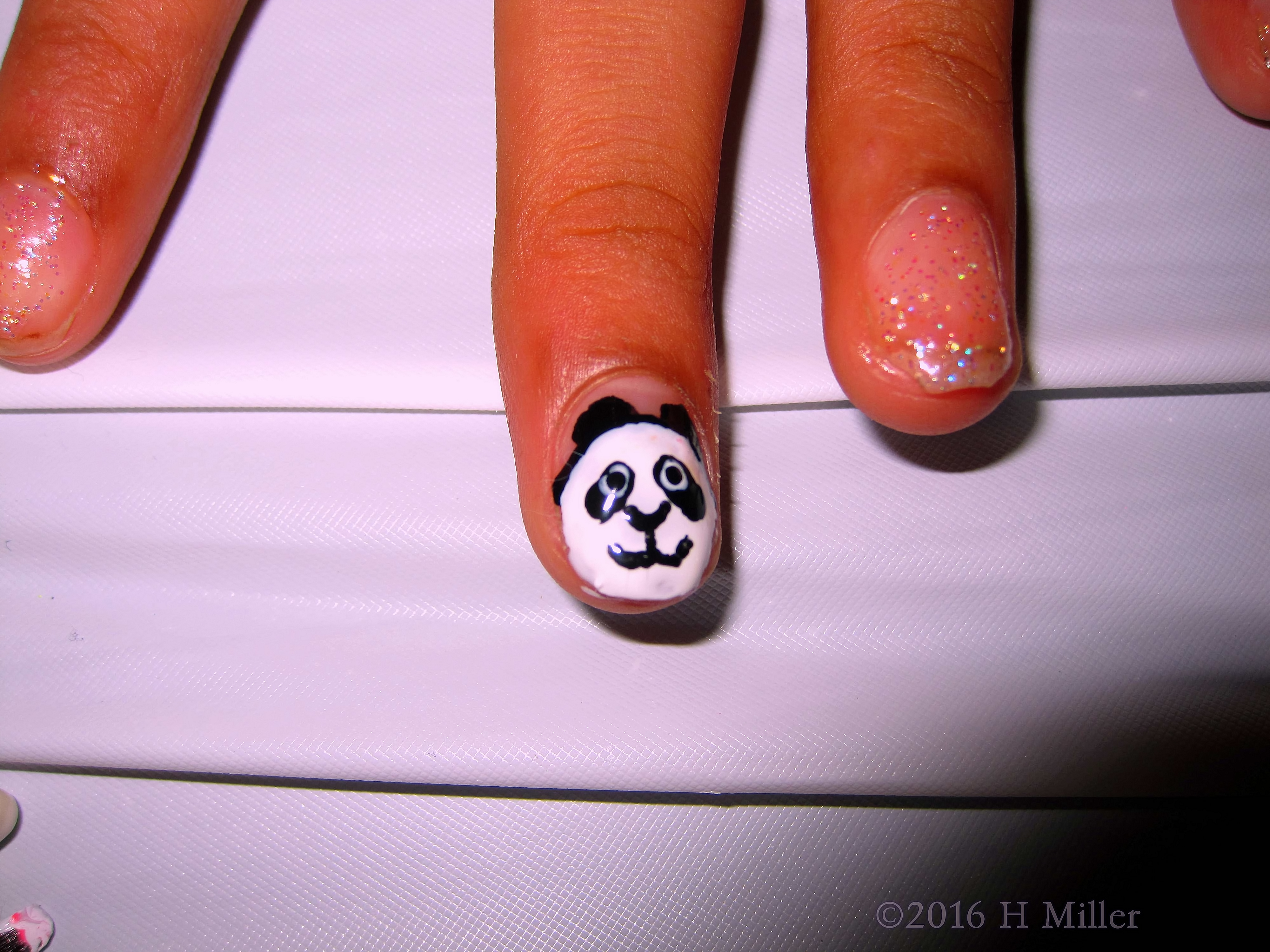 Girls Panda Glitter Nail Art 