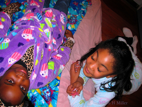 Hanging Out With Friends Before Facials Hanging Out With Friends Before Facials