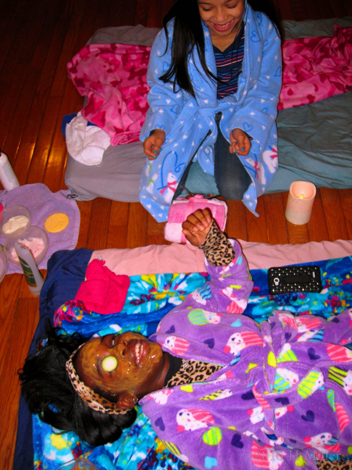 Having Fun With Friends During Facials Having Fun With Friends During Facials