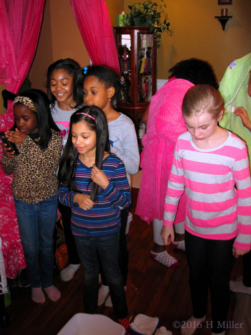 They're Ready For The Kids Party! They're Ready For The Kids Party!