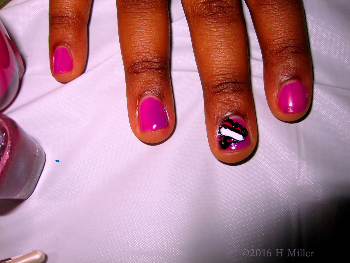 Black, White, And Pink Manicure Art 