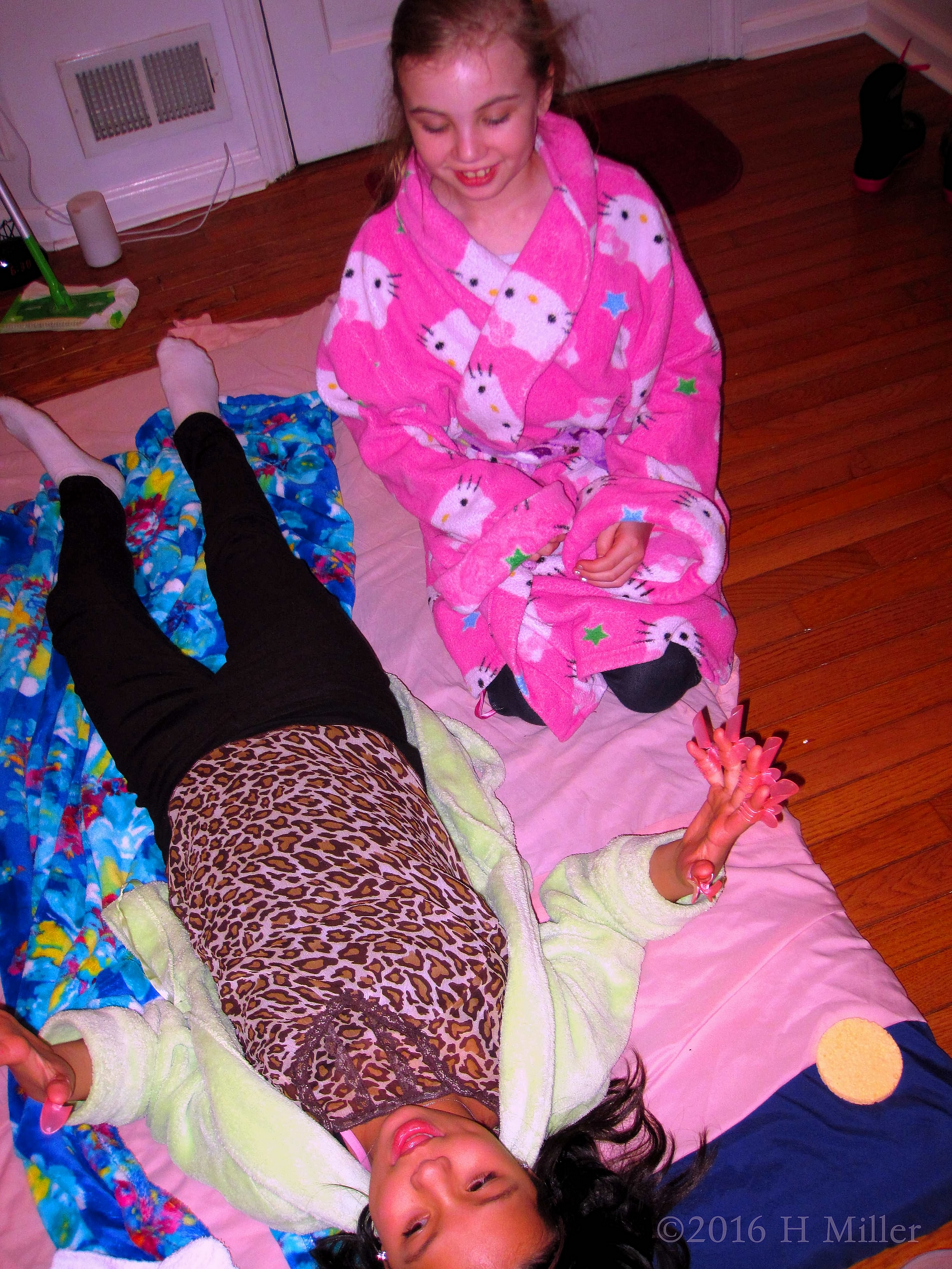 Chatting Before Facials Chatting Before Facials