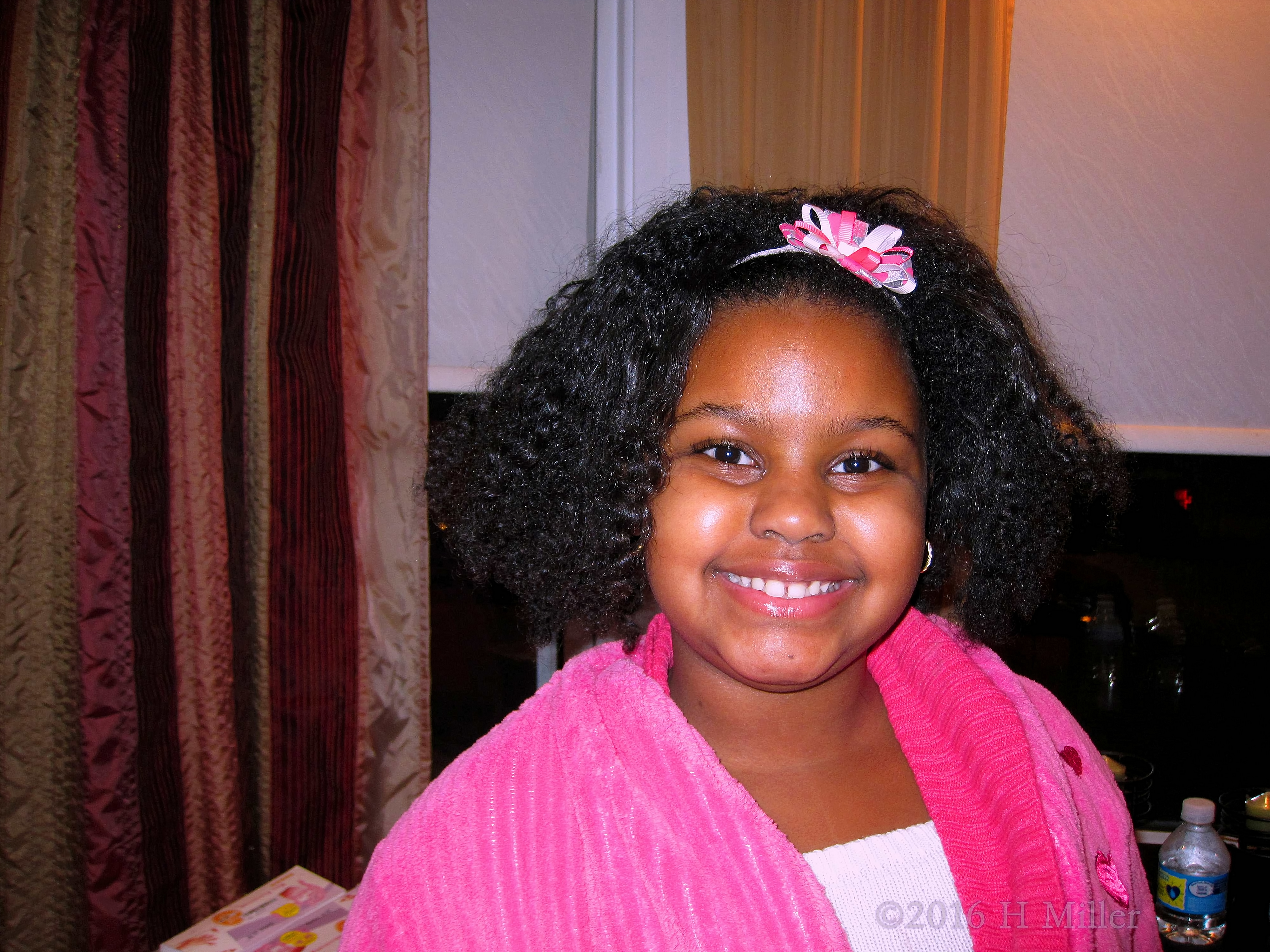 She's Having Fun At The Kids Spa Party! She's Having Fun At The Kids Spa Party!