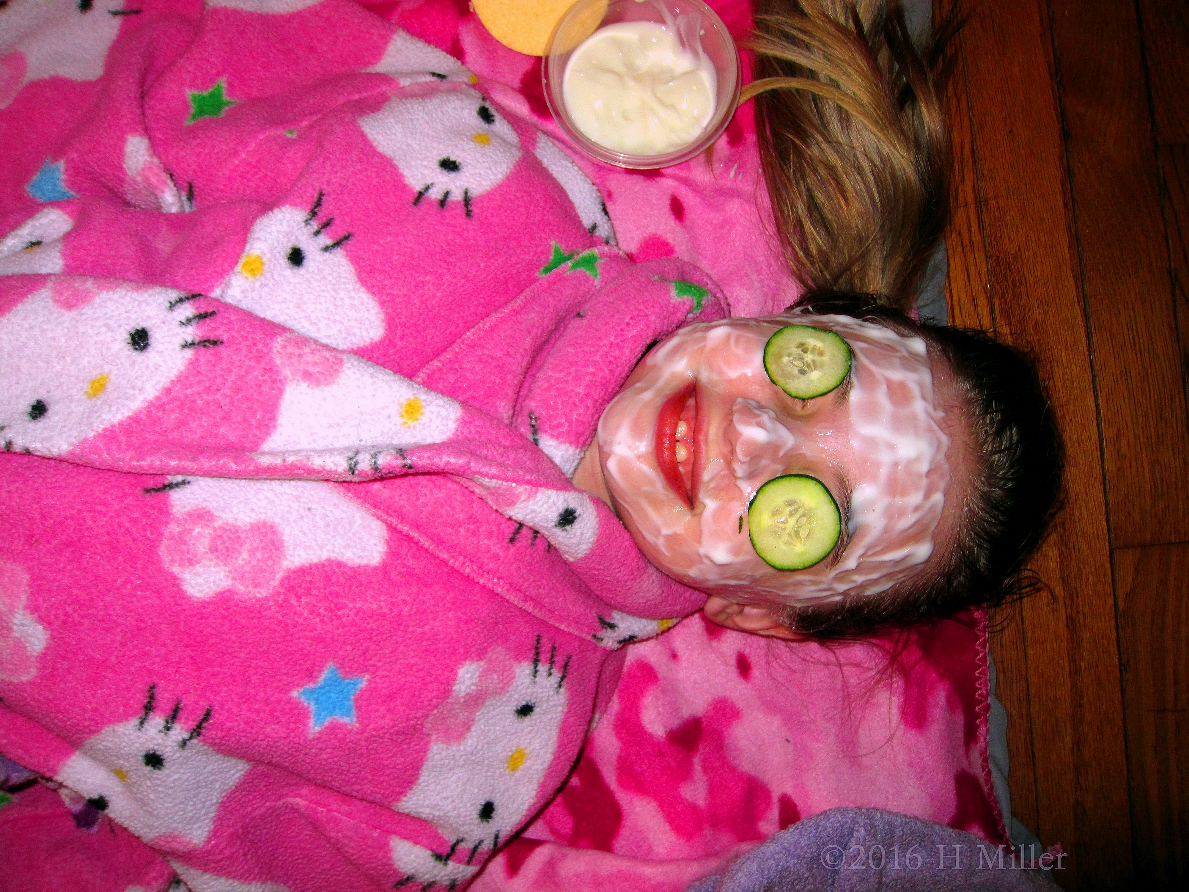 Smiling In A Yummy Homemade Vanilla Face Mask Smiling In A Yummy Homemade Vanilla Face Mask