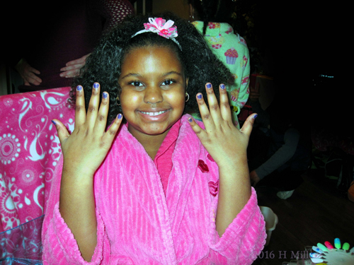 She LOVES Her Mini Manicure! She LOVES Her Mini Manicure!