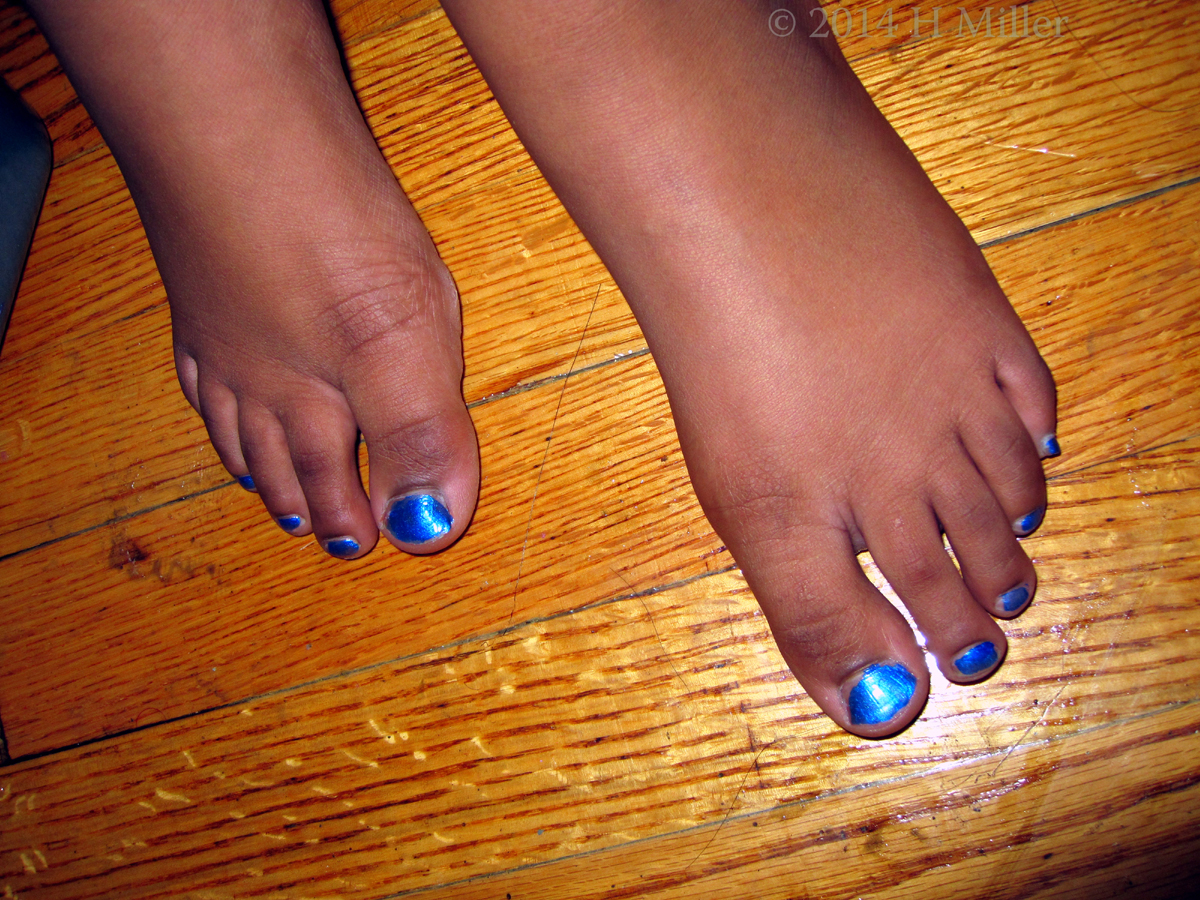 Metallic Egyptian Blue Pedi Nails