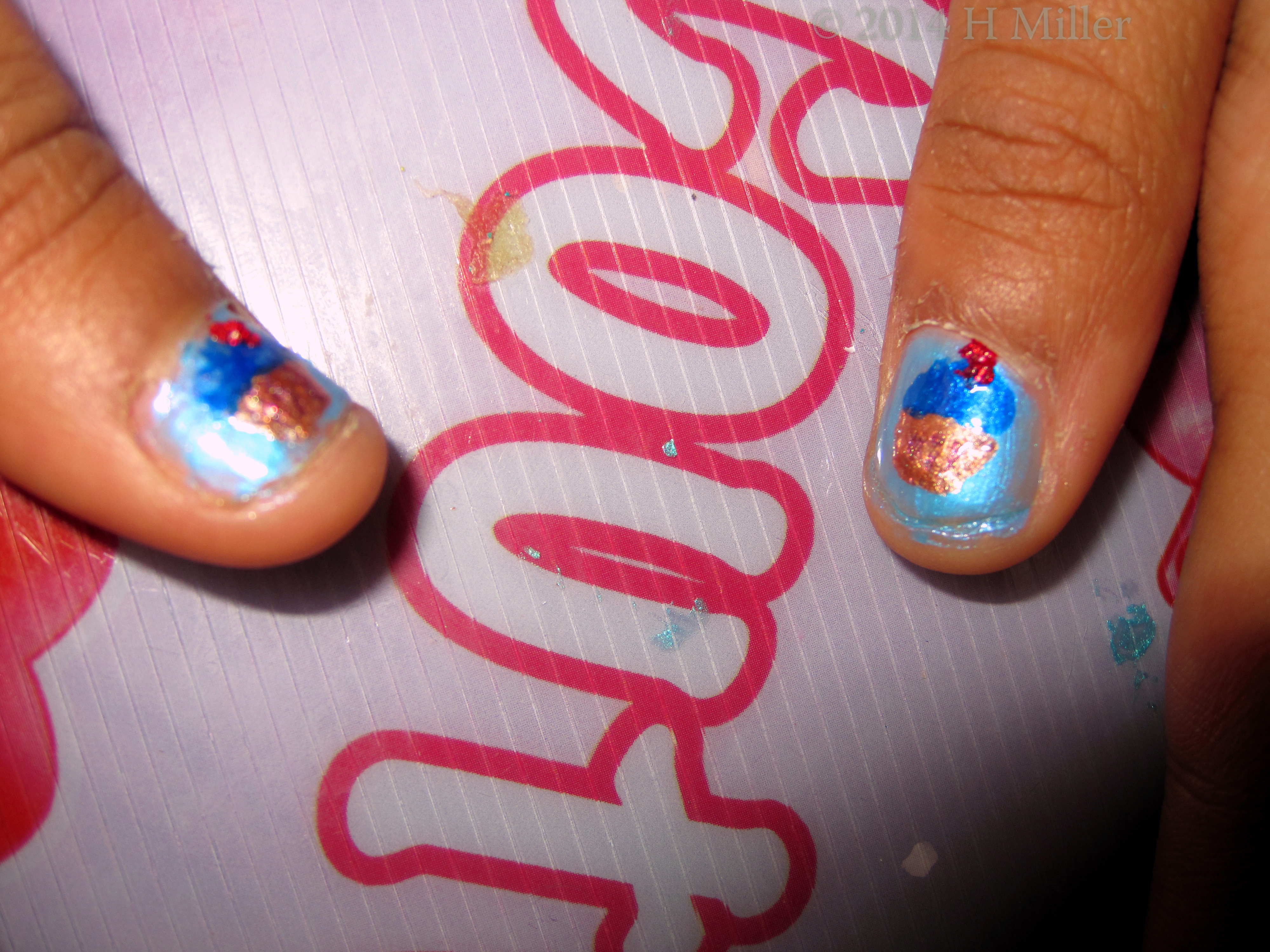 Blueberry Frosted Cupcakes Nail Art For Kids! Nice! Blueberry Frosted Cupcakes Nail Art For Kids! Nice!