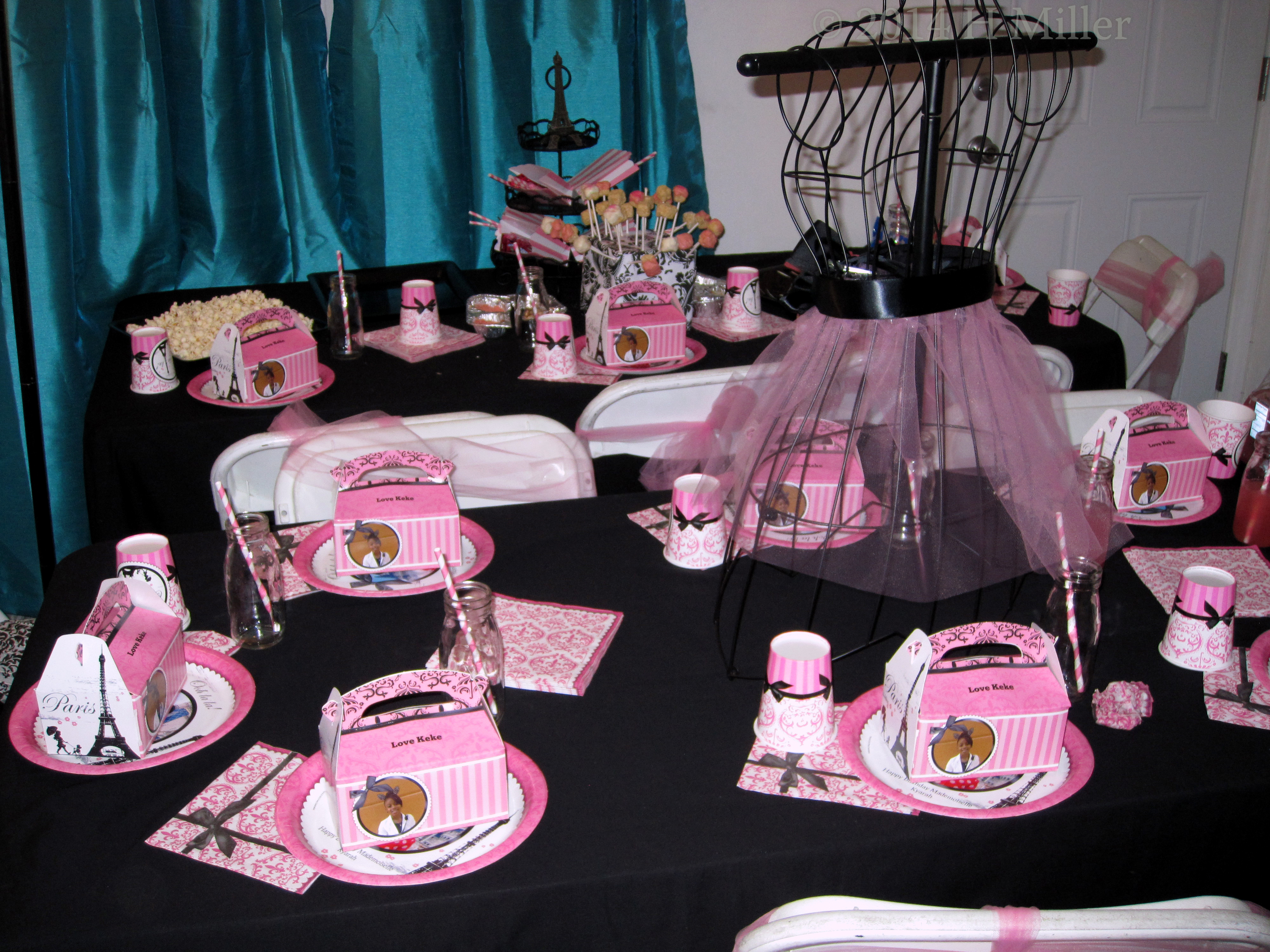 Seating For Guests Spa Style. Seating For Guests Spa Style.