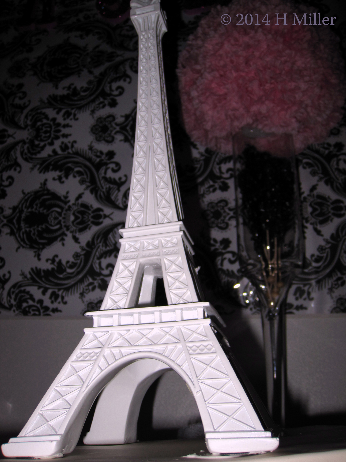 Eiffel Tower On Kyarah's Spa Birthday Cake! 